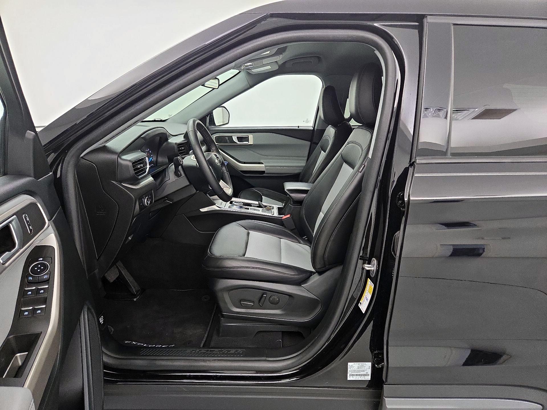 Thumbnail: 2023 Ford Explorer - 11