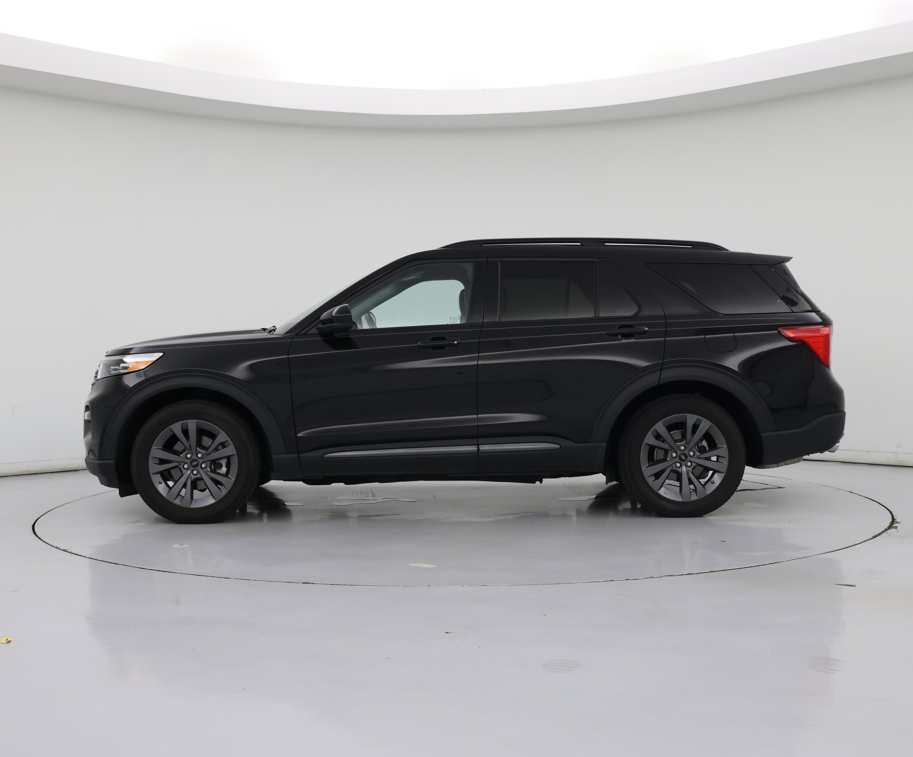 Thumbnail: 2023 Ford Explorer - 3
