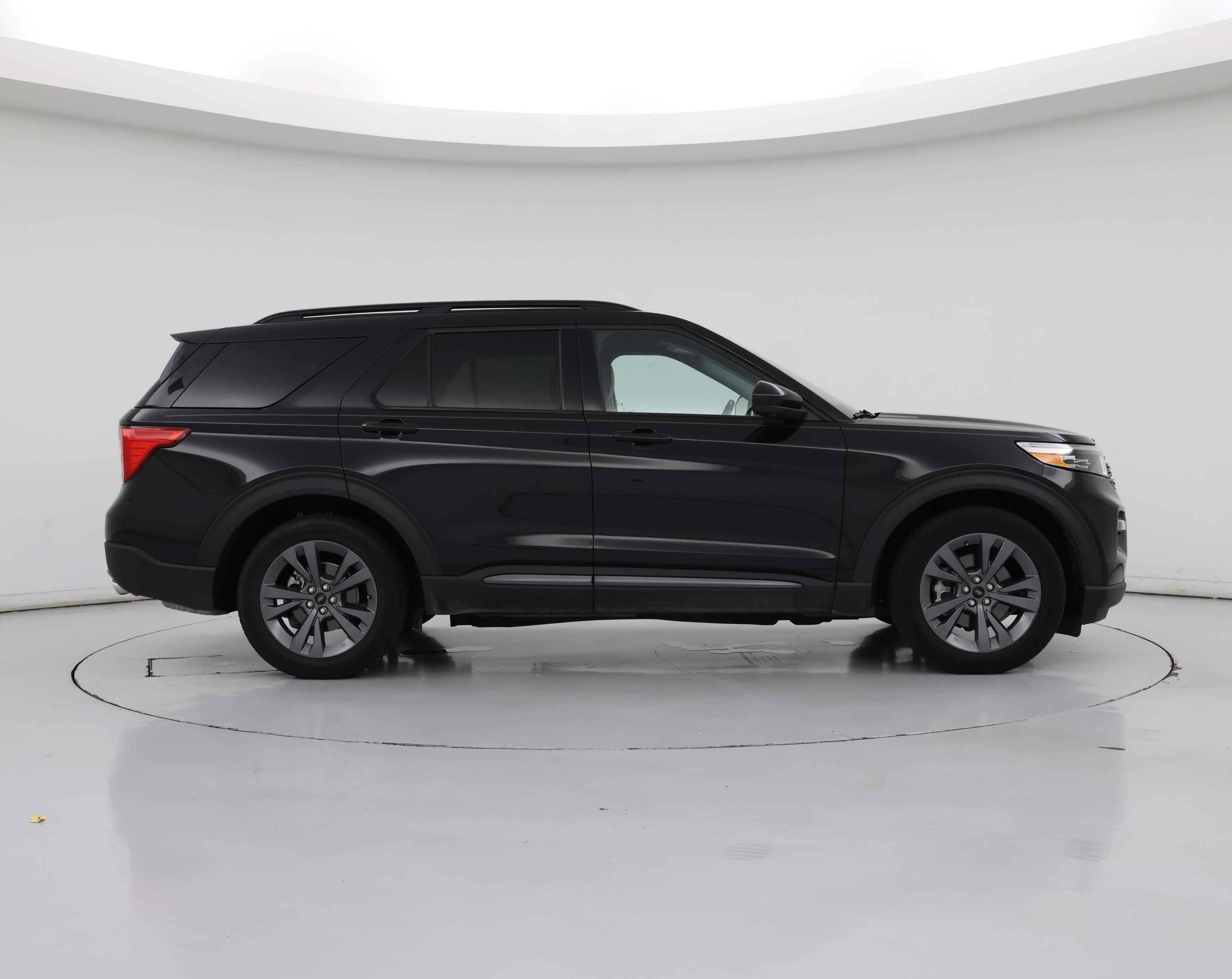 Thumbnail: 2023 Ford Explorer - 7
