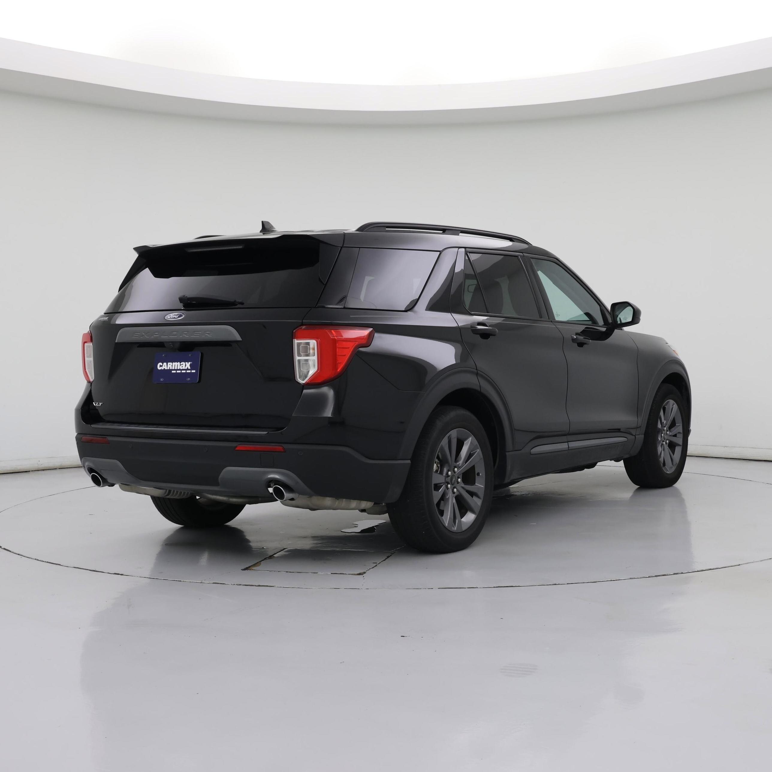 Thumbnail: 2023 Ford Explorer - 8