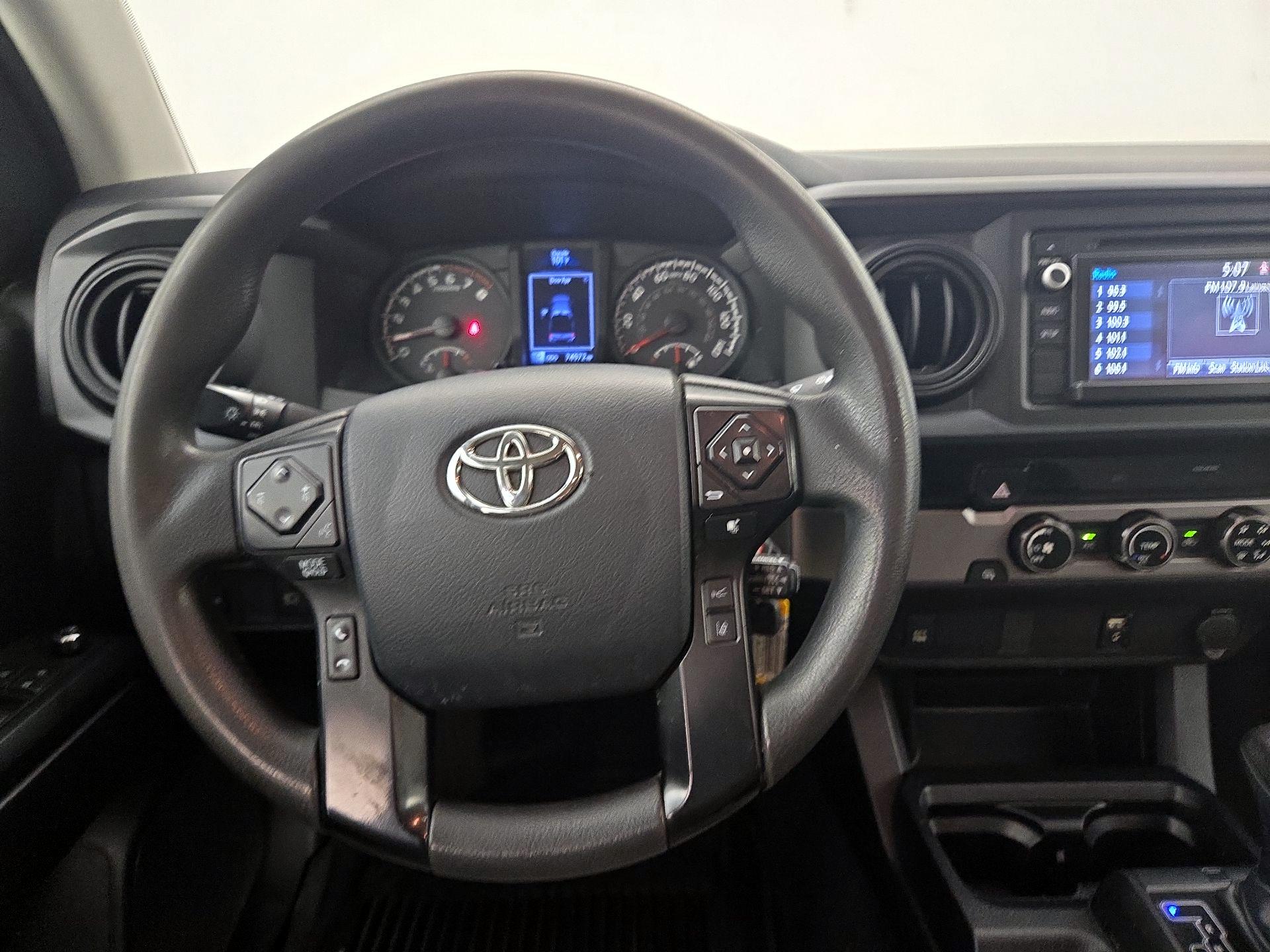 Thumbnail: 2018 Toyota Tacoma - 10
