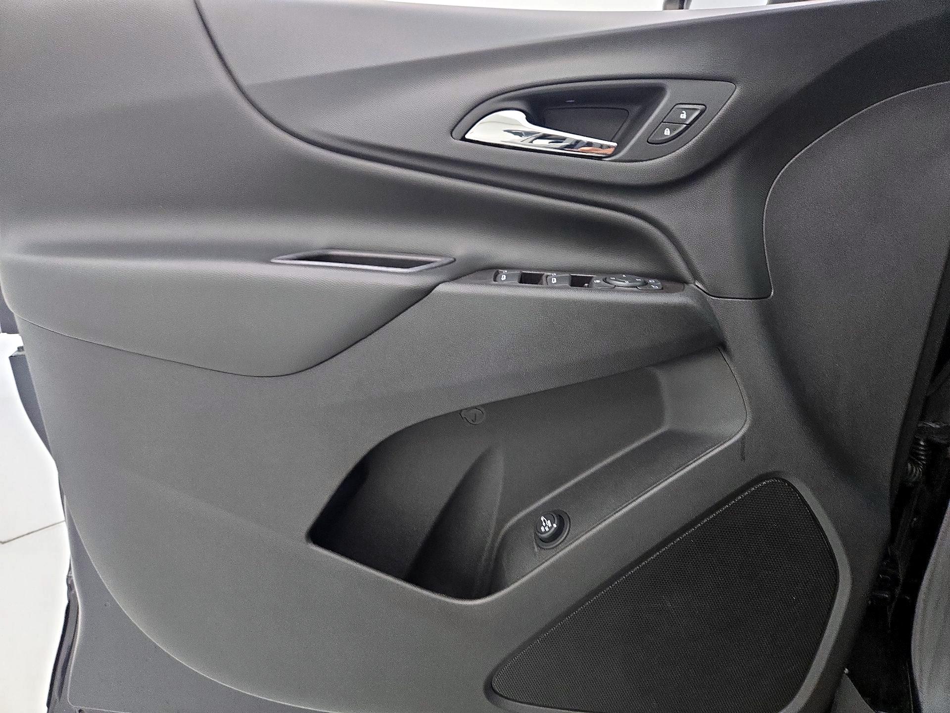 Thumbnail: 2020 Chevrolet Equinox - 12