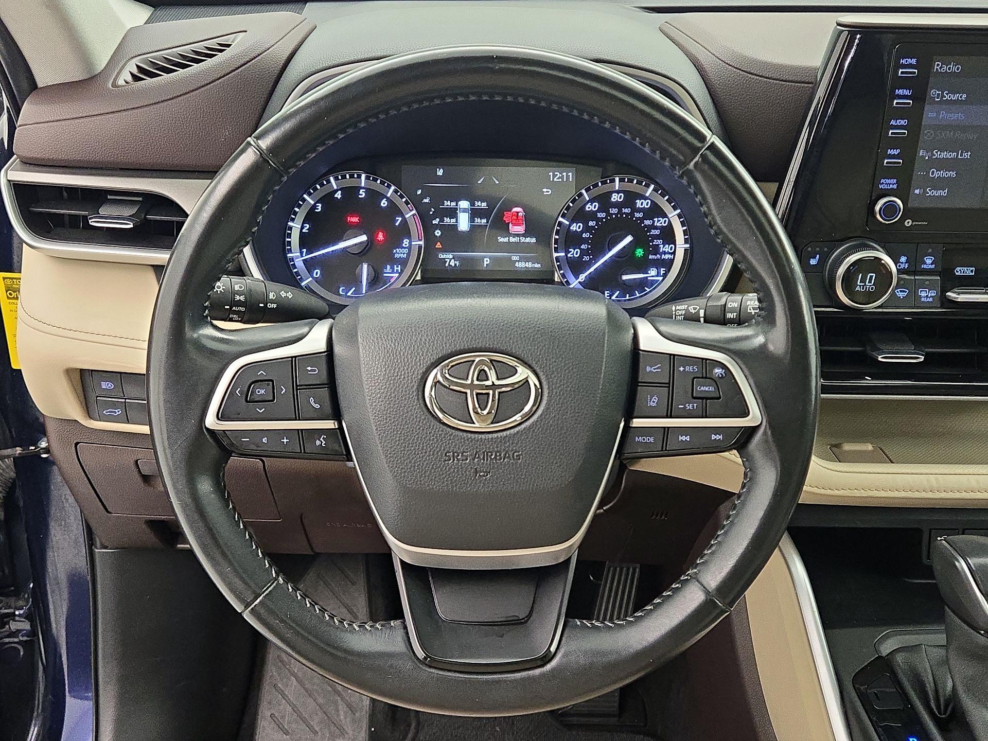 Thumbnail: 2022 Toyota Highlander - 10