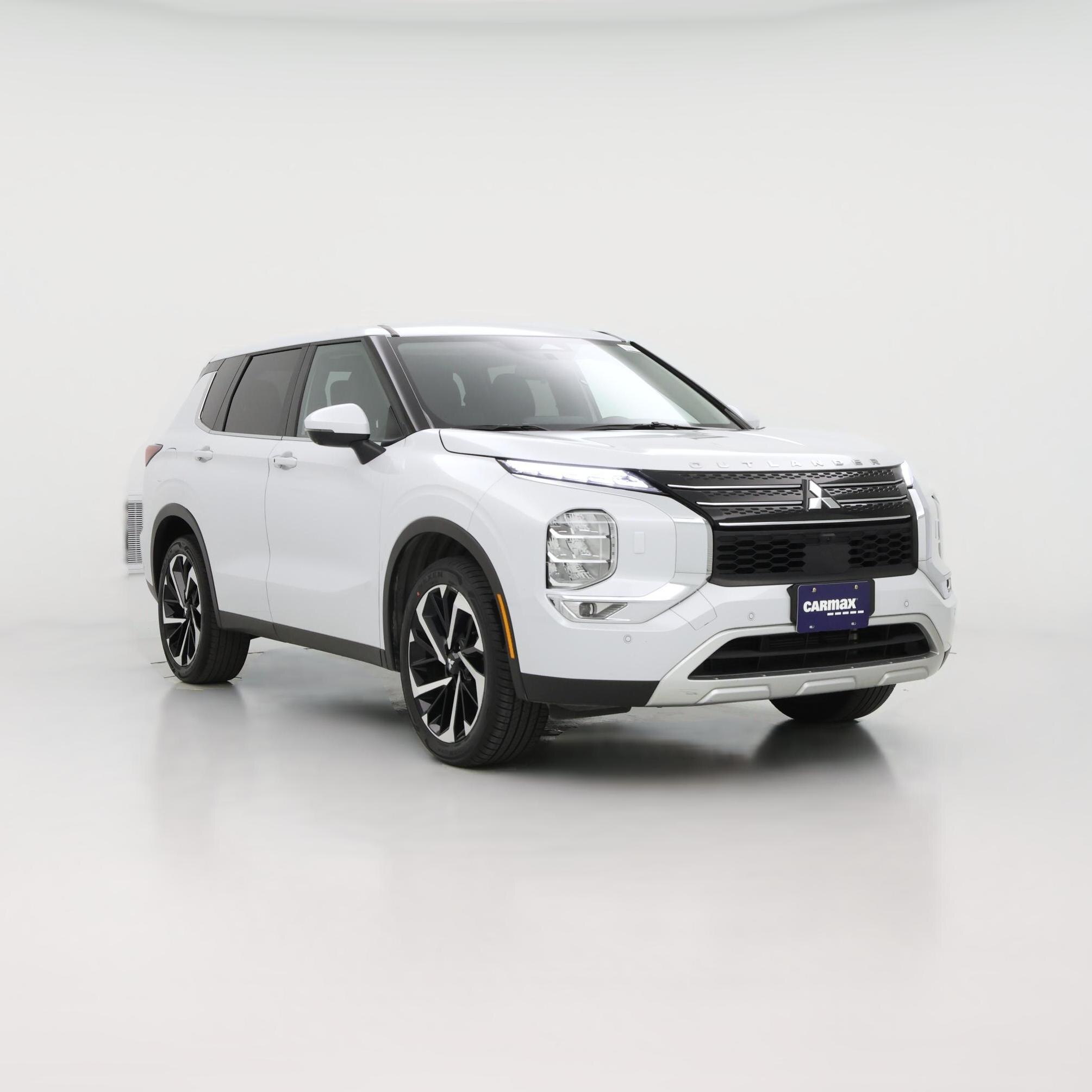 Thumbnail: 2024 Mitsubishi Outlander - 1