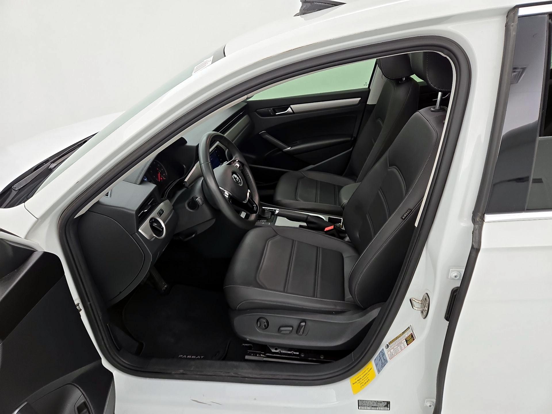 Thumbnail: 2021 Volkswagen Passat - 11