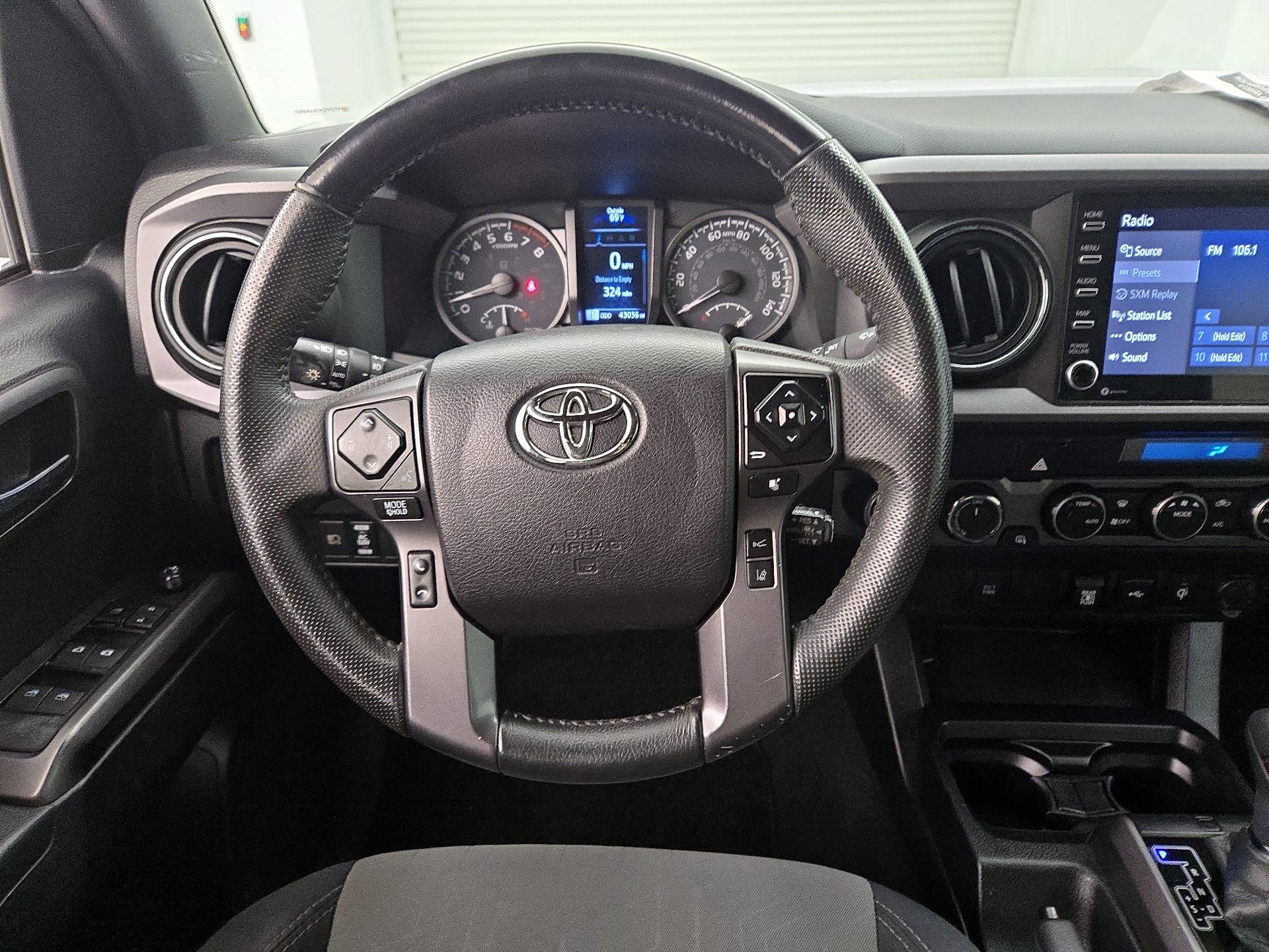 Thumbnail: 2021 Toyota Tacoma - 10