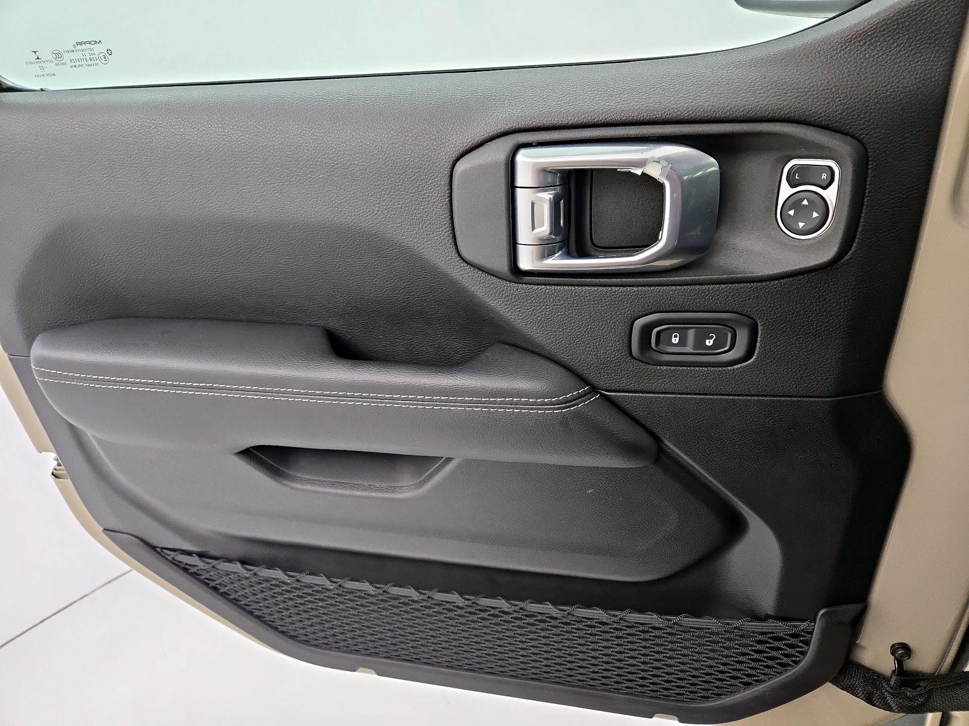 Thumbnail: 2022 Jeep Wrangler - 12