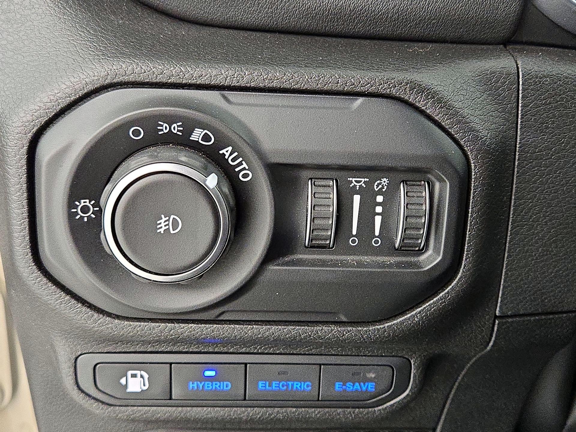 Thumbnail: 2022 Jeep Wrangler - 13