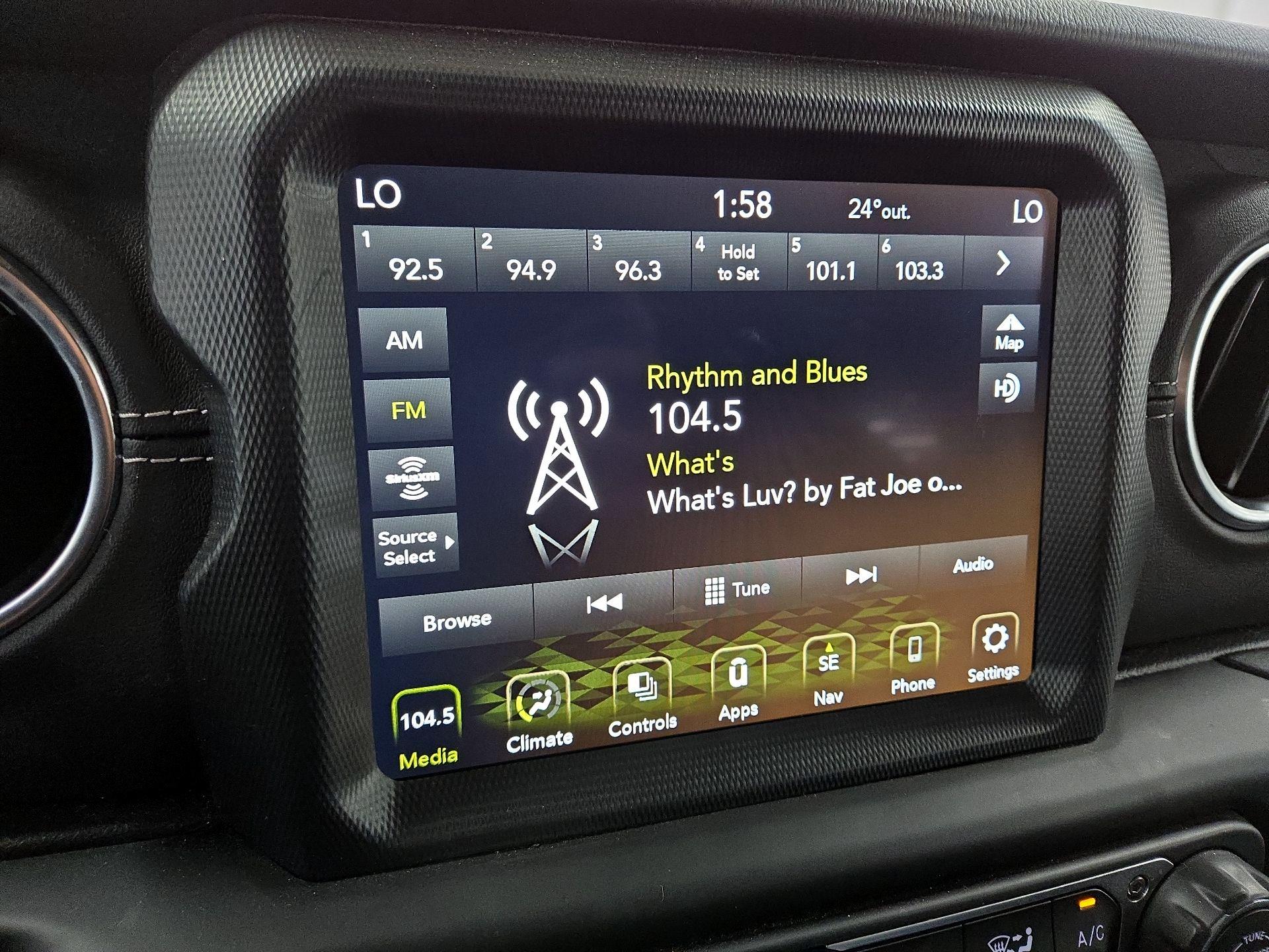 Thumbnail: 2022 Jeep Wrangler - 16