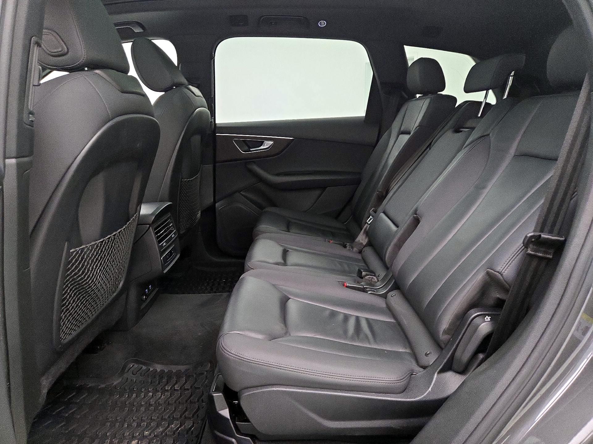 Thumbnail: 2021 Audi Q7 - 19