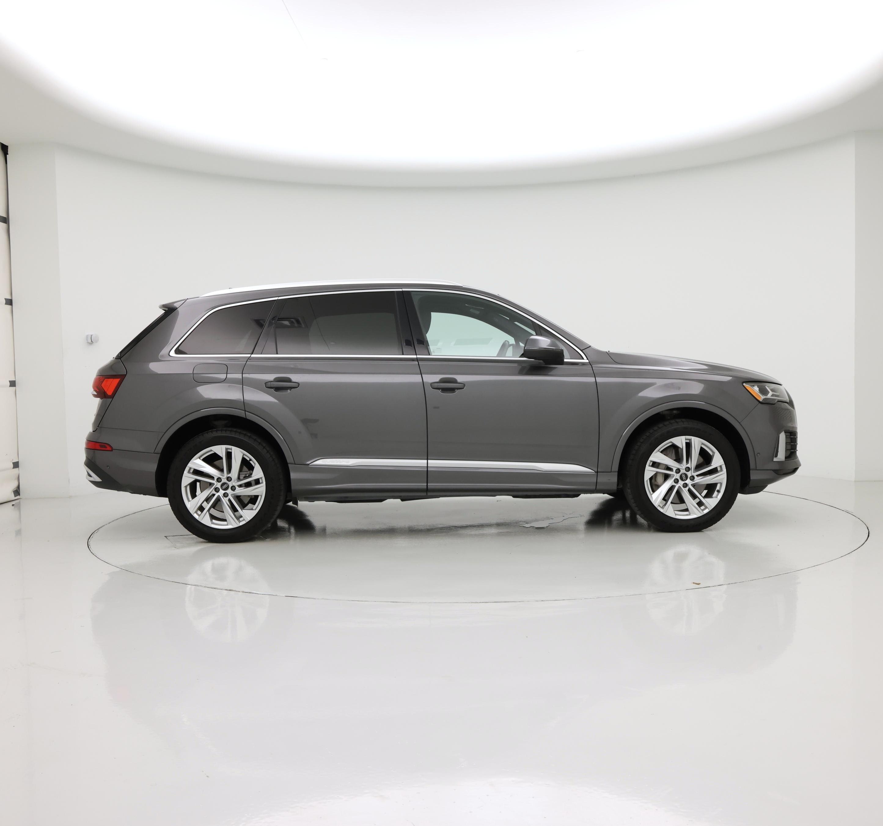 Thumbnail: 2021 Audi Q7 - 7