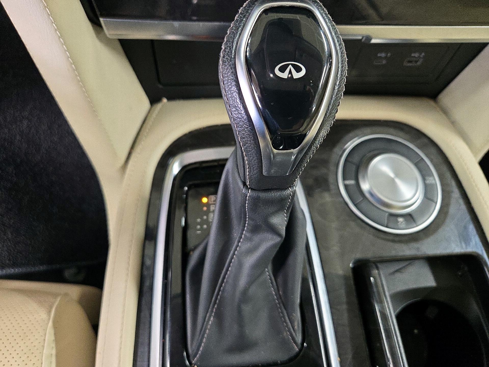Thumbnail: 2023 INFINITI QX80 - 18
