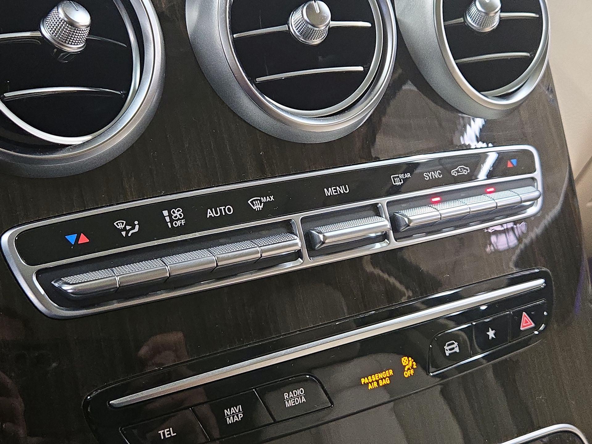 Thumbnail: 2021 Mercedes-Benz GLC - 16