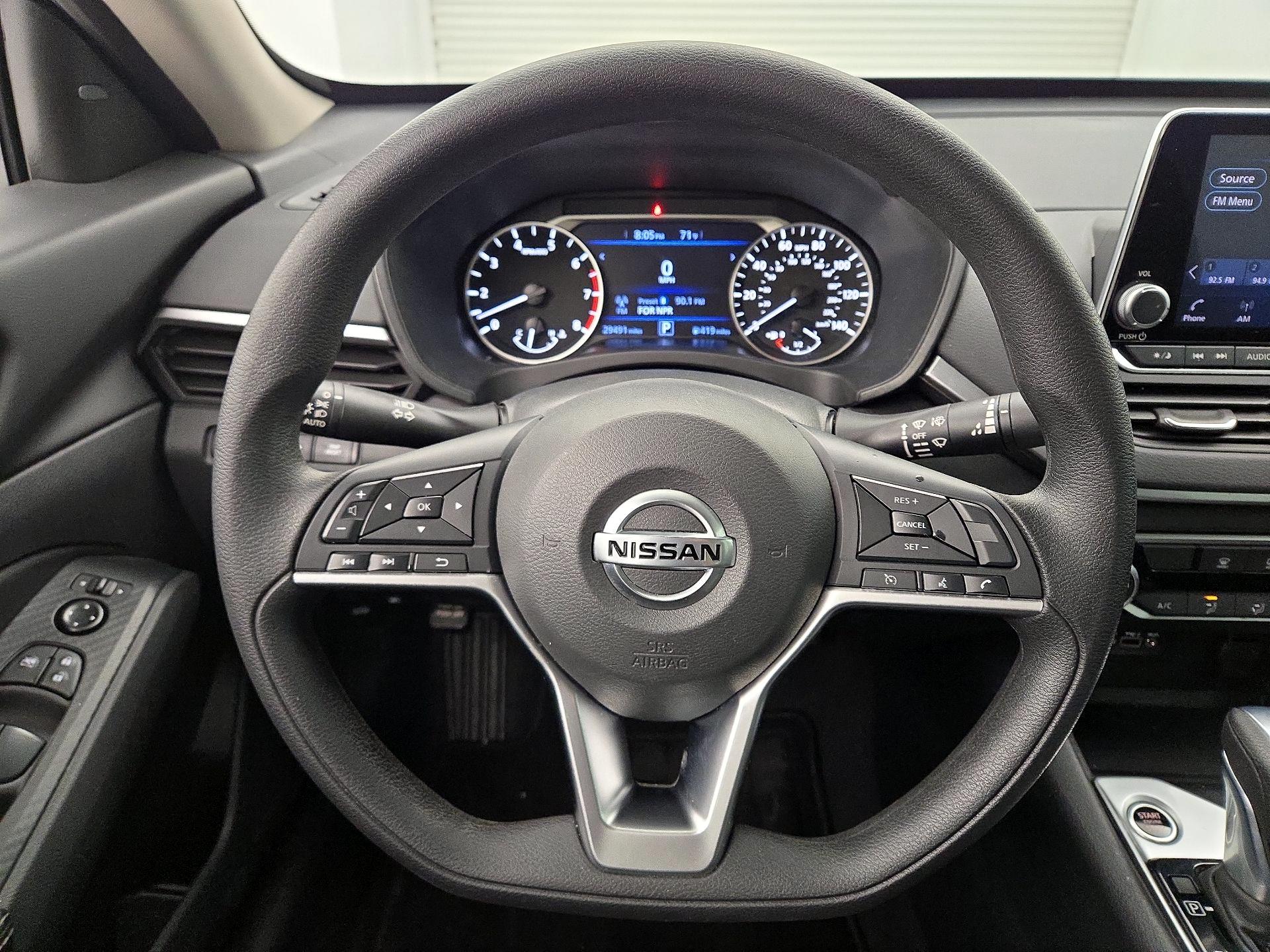 Thumbnail: 2022 Nissan Altima - 10
