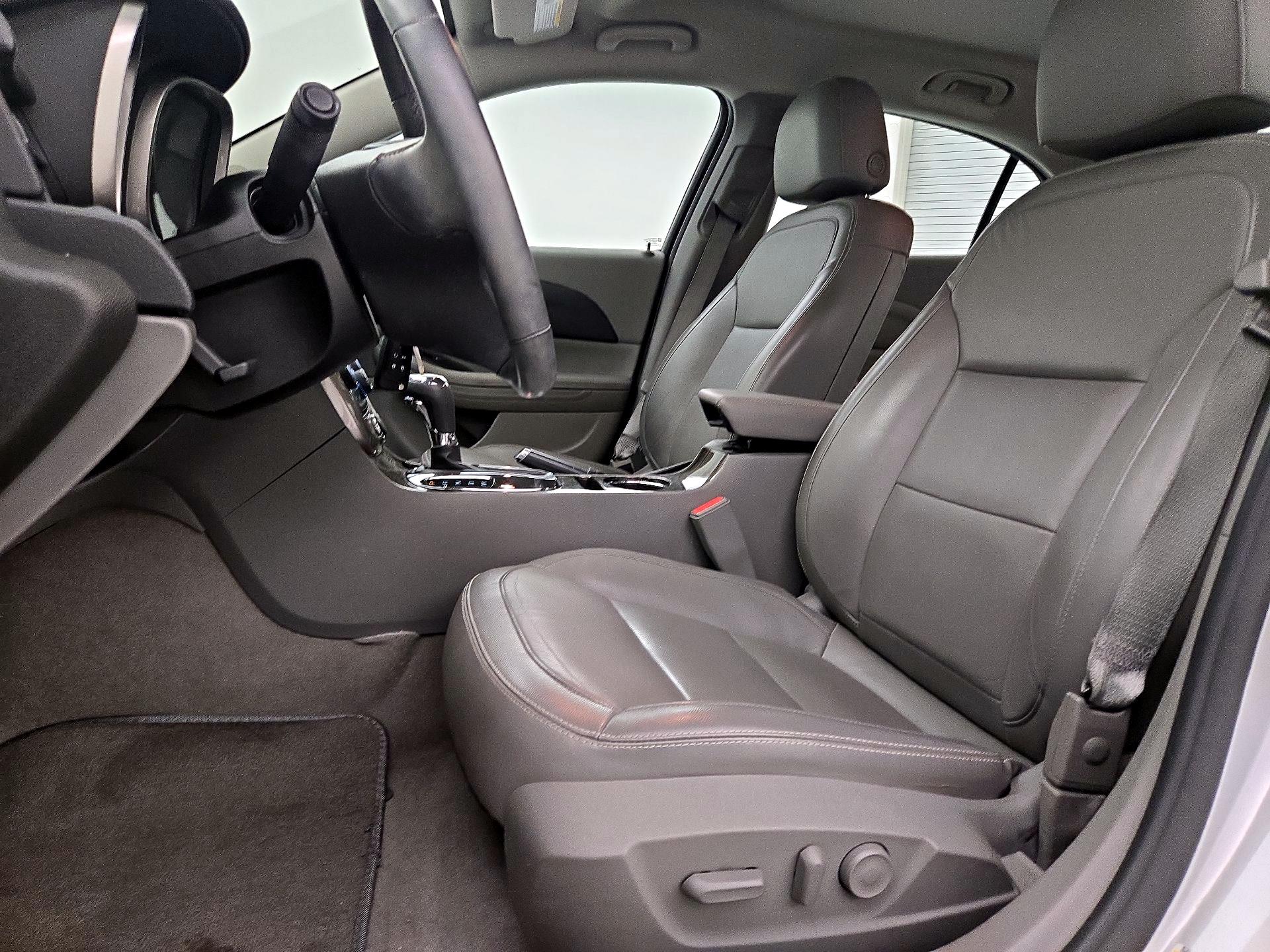 Thumbnail: 2014 Chevrolet Malibu - 11