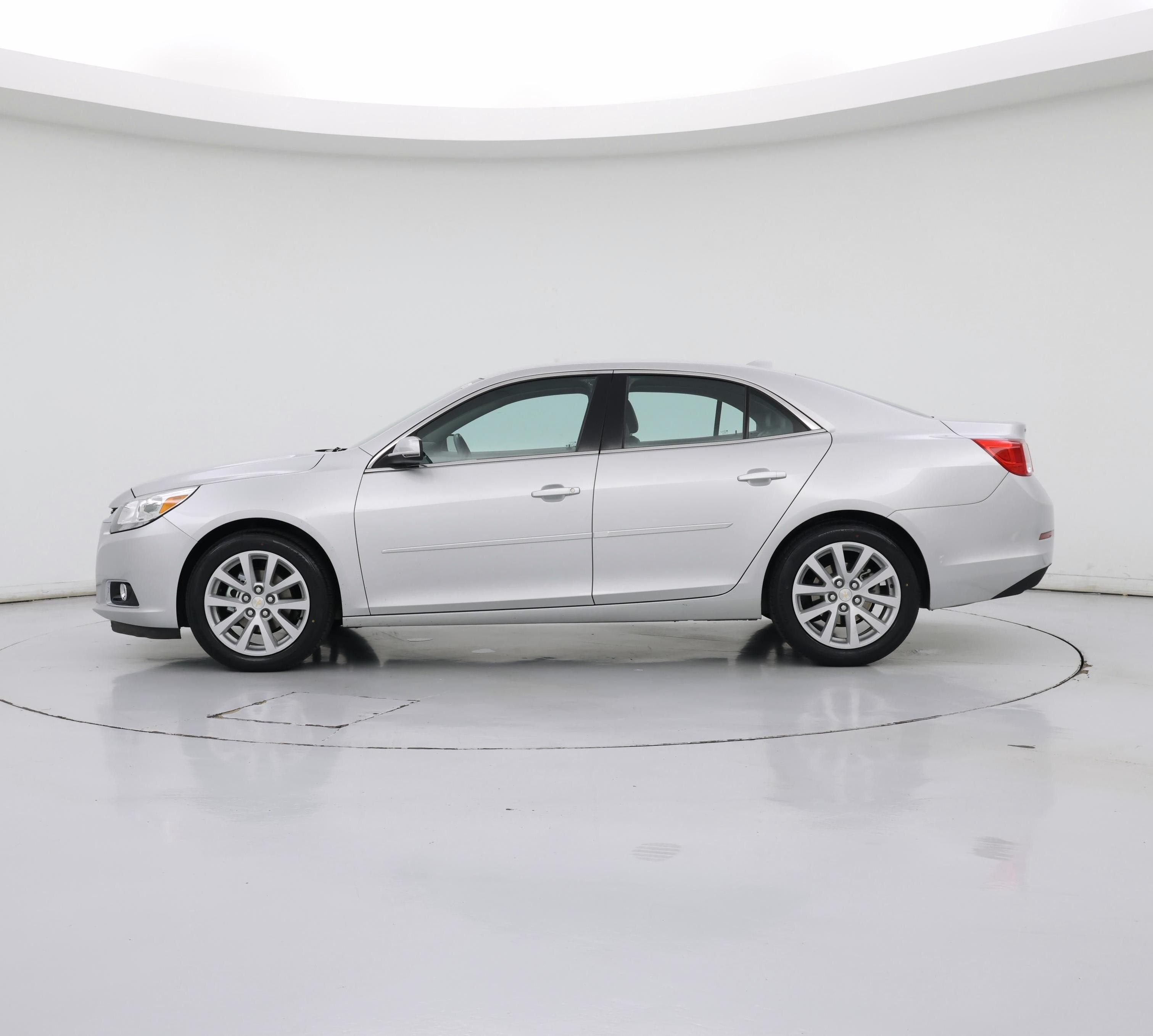 Thumbnail: 2014 Chevrolet Malibu - 3