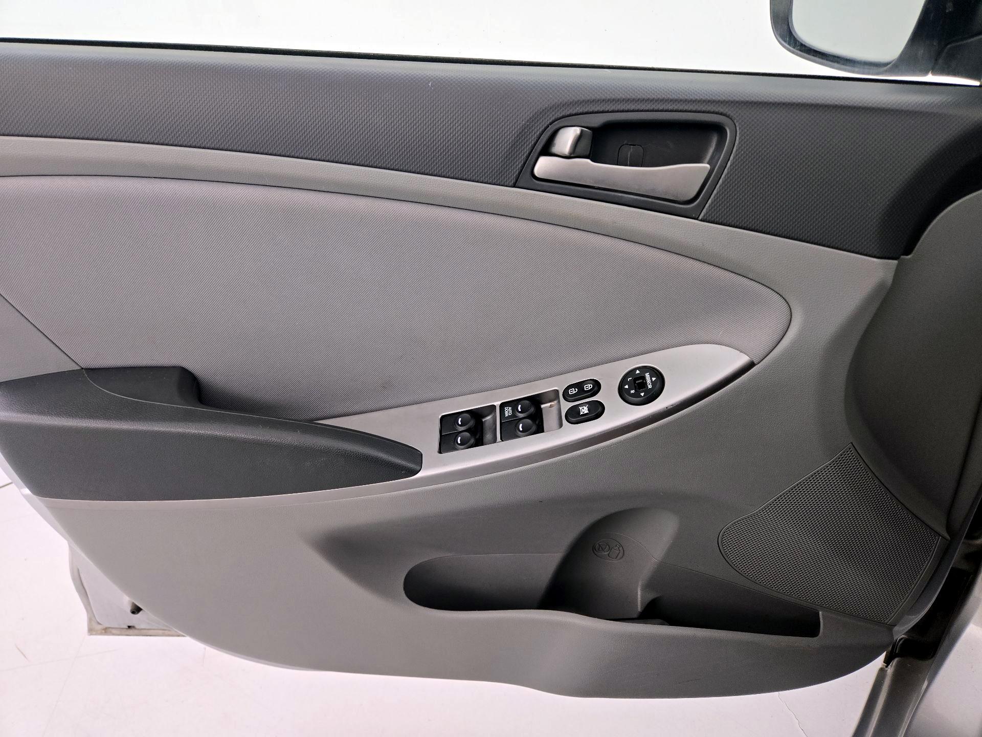 Thumbnail: 2017 Hyundai Accent - 12