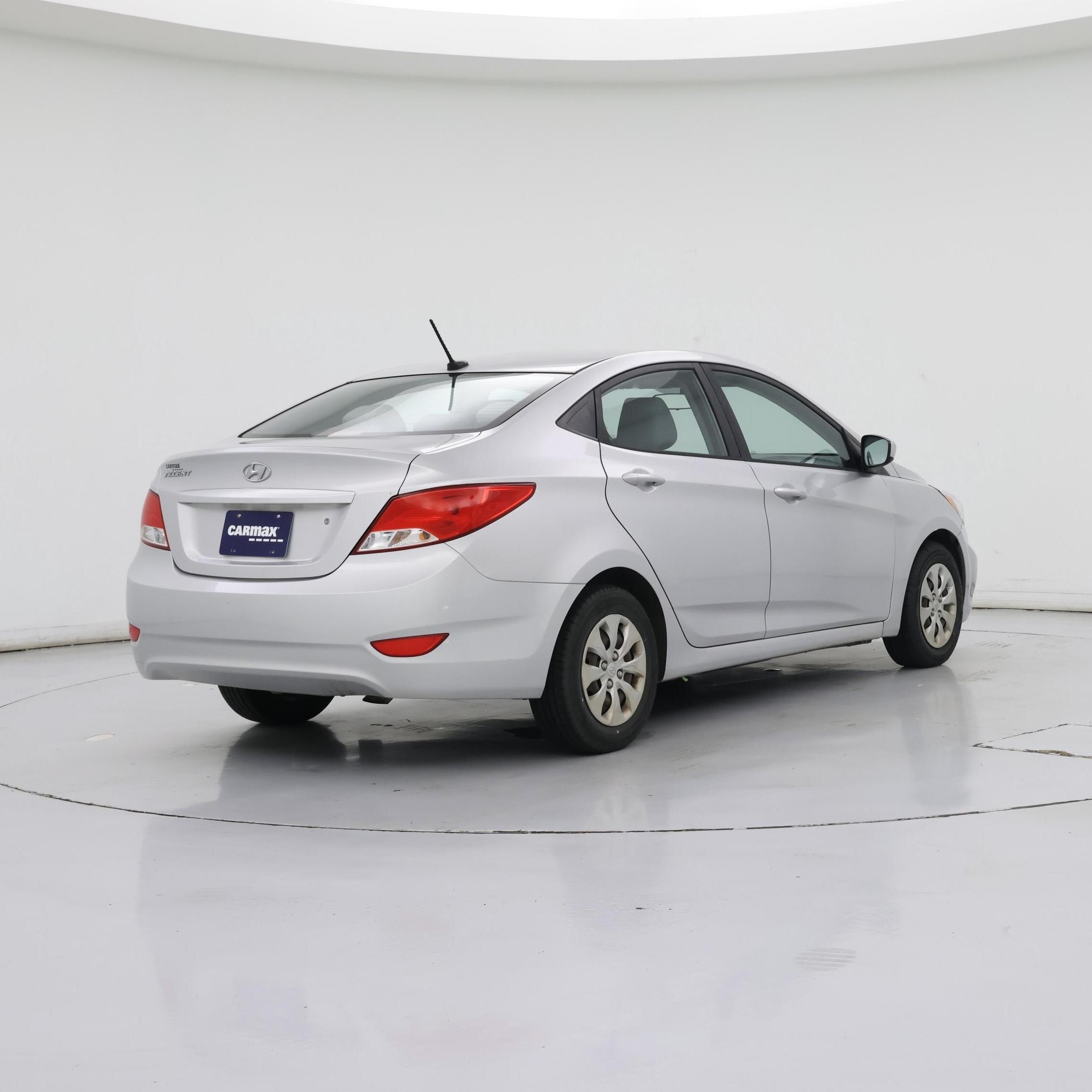 Thumbnail: 2017 Hyundai Accent - 8