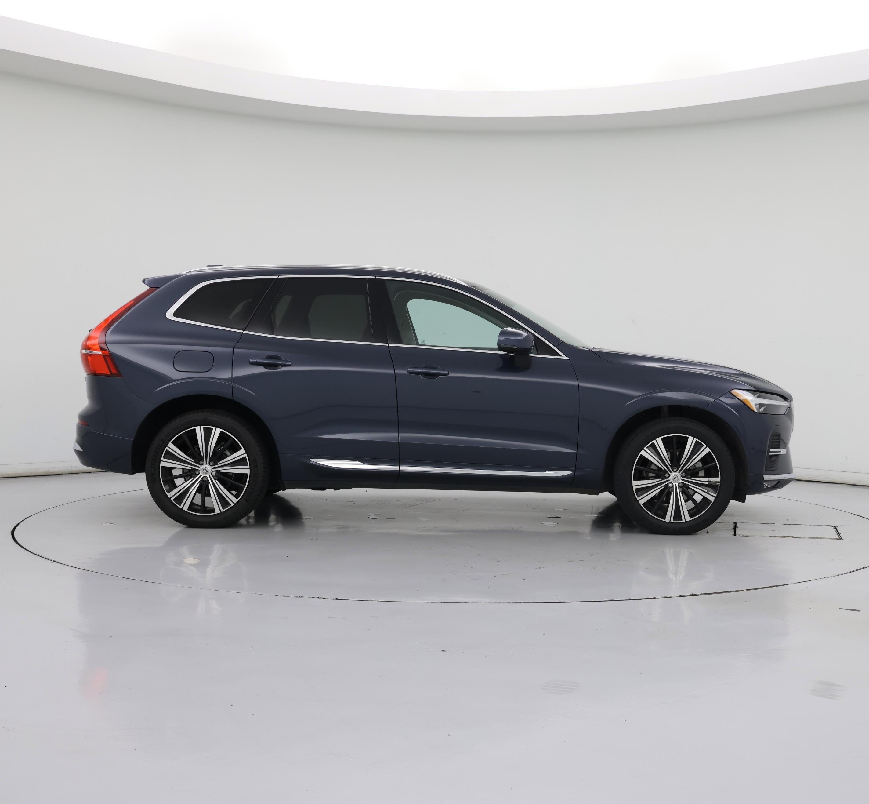 Thumbnail: 2022 Volvo XC60 - 7