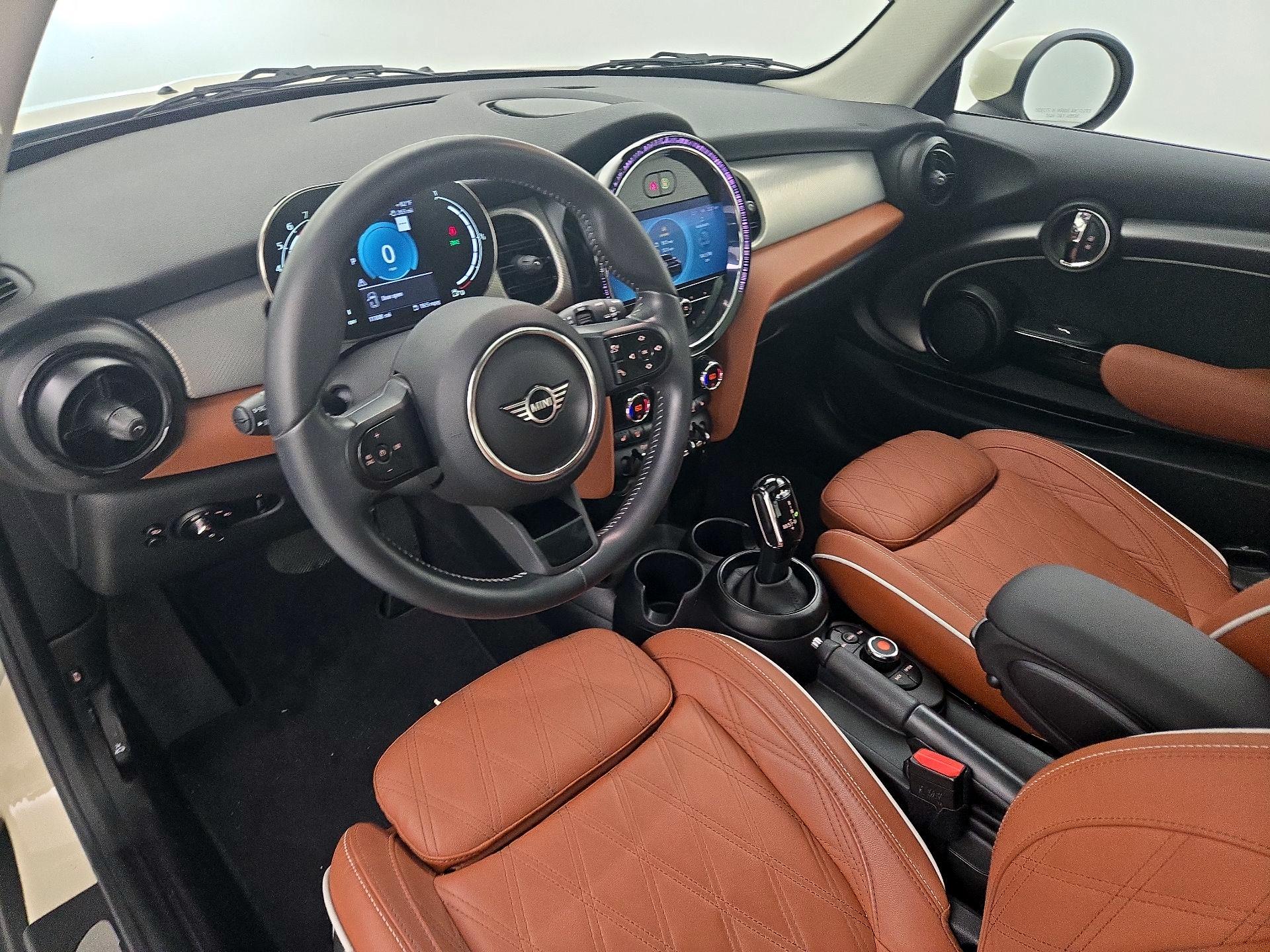 Thumbnail: 2022 MINI Cooper Hardtop - 9