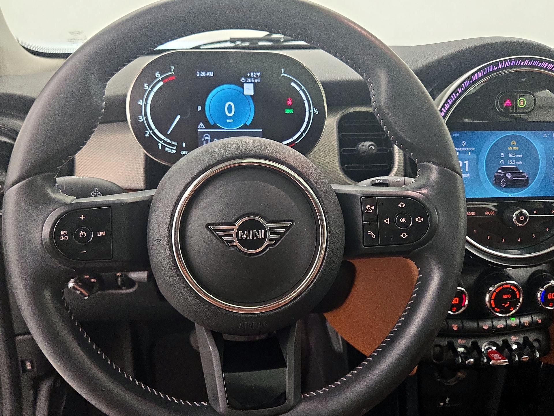 Thumbnail: 2022 MINI Cooper Hardtop - 10