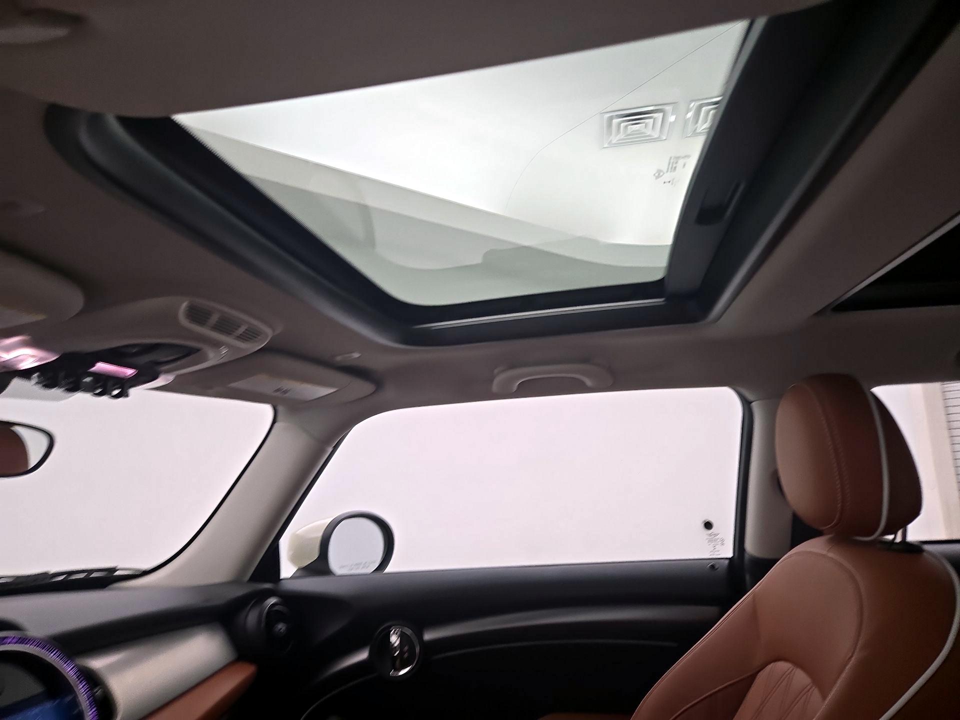 Thumbnail: 2022 MINI Cooper Hardtop - 19