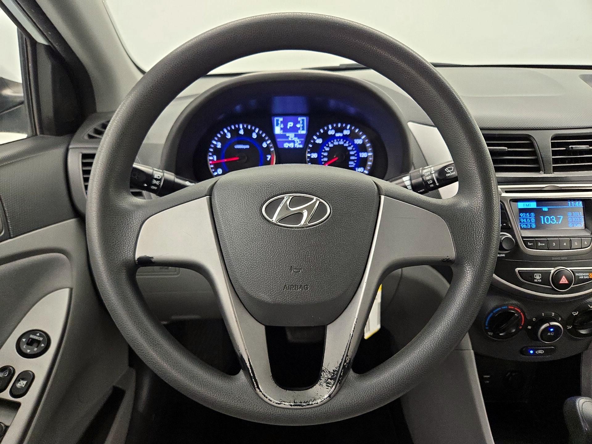 Thumbnail: 2016 Hyundai Accent - 10