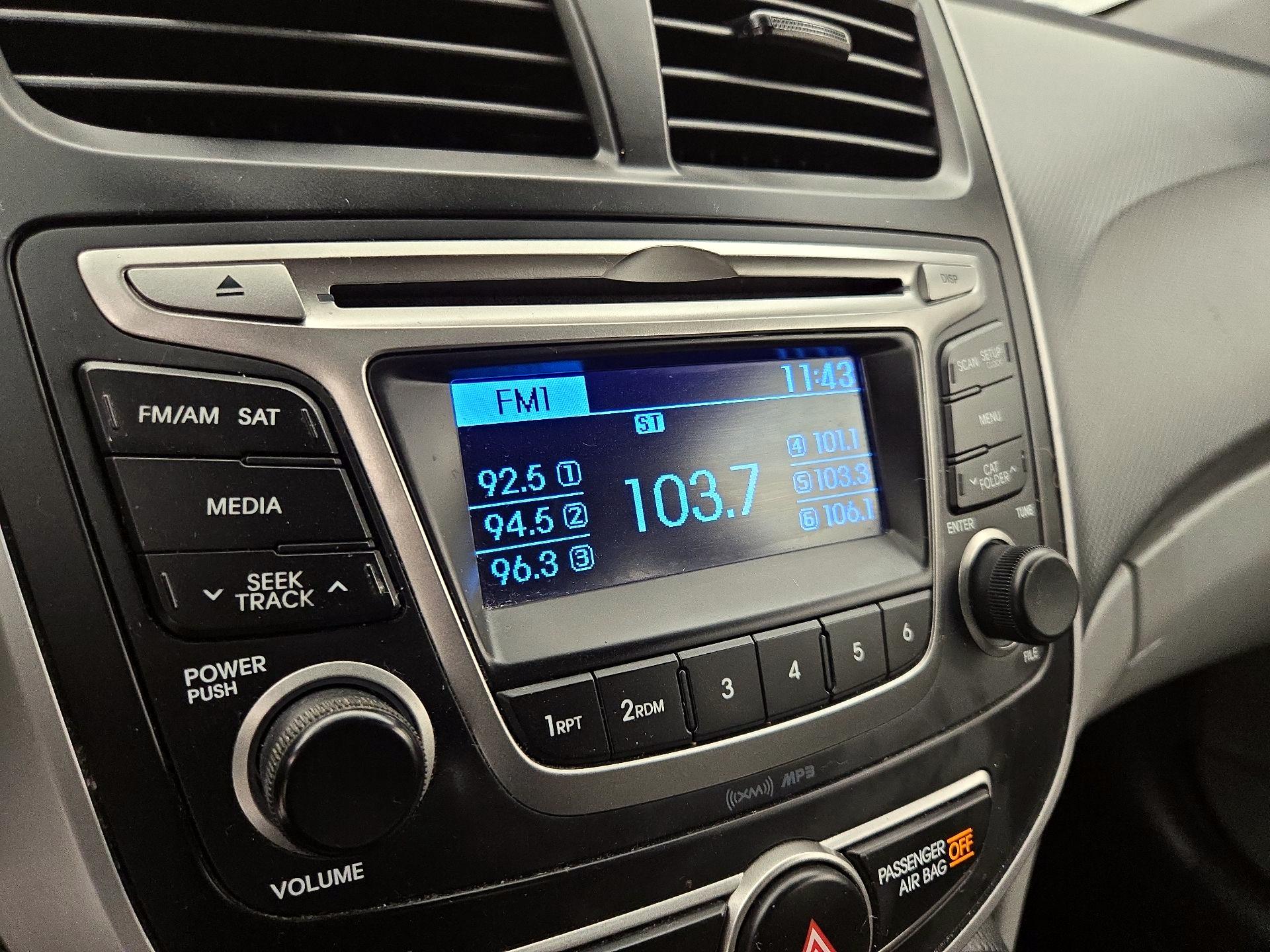 Thumbnail: 2016 Hyundai Accent - 14