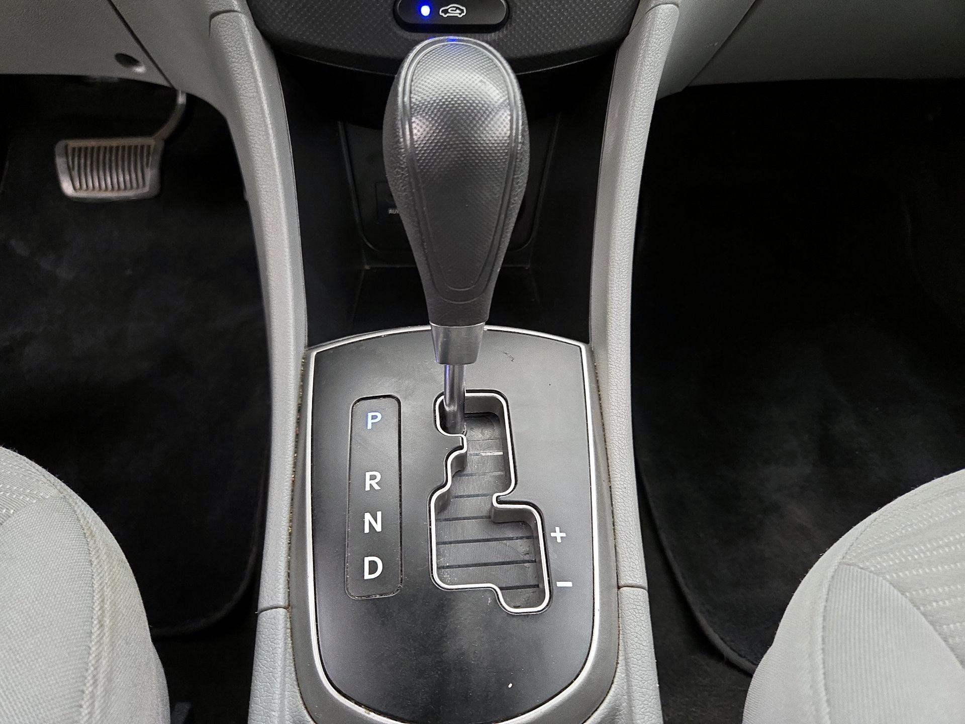 Thumbnail: 2016 Hyundai Accent - 16
