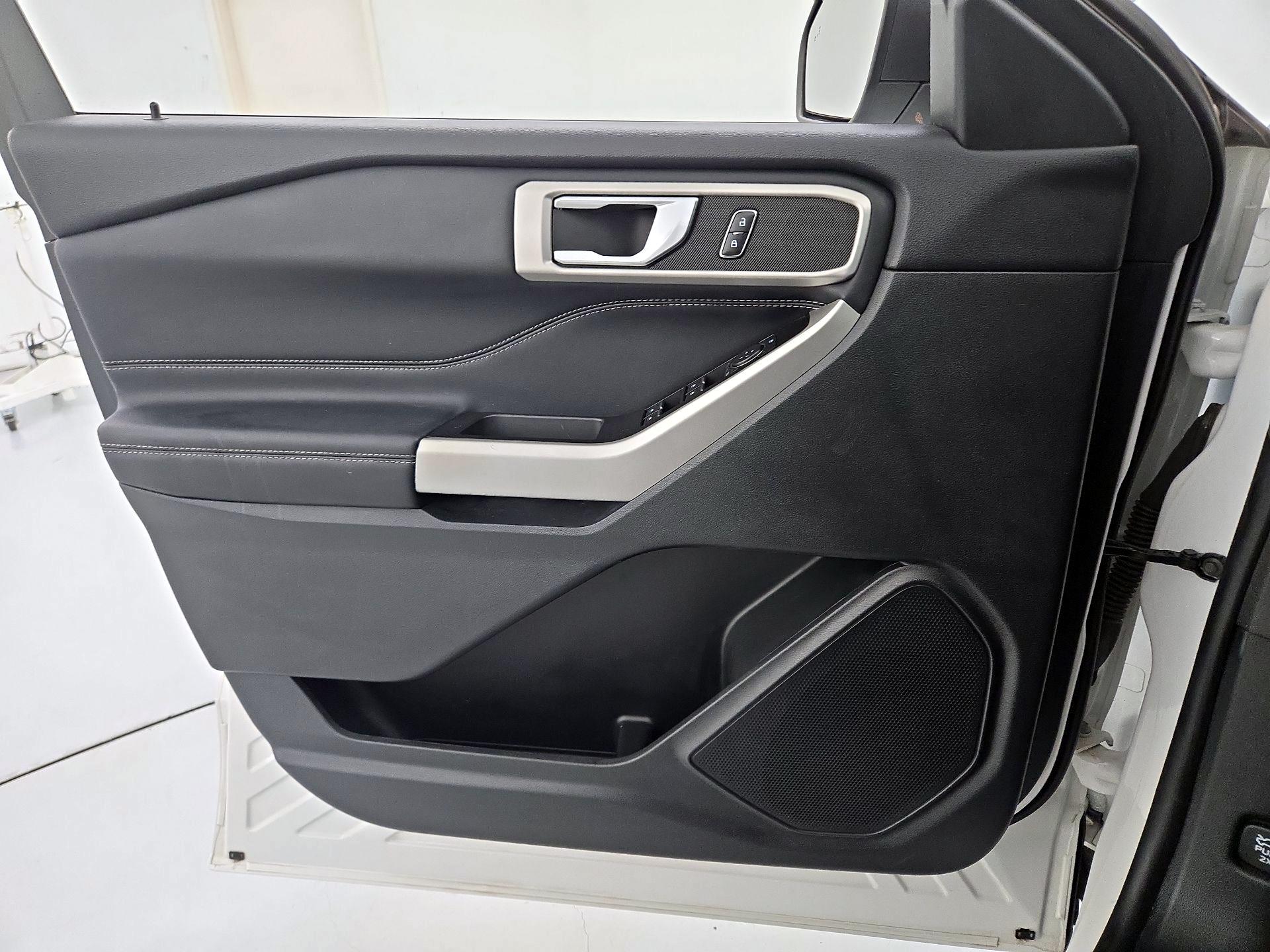Thumbnail: 2021 Ford Explorer - 12