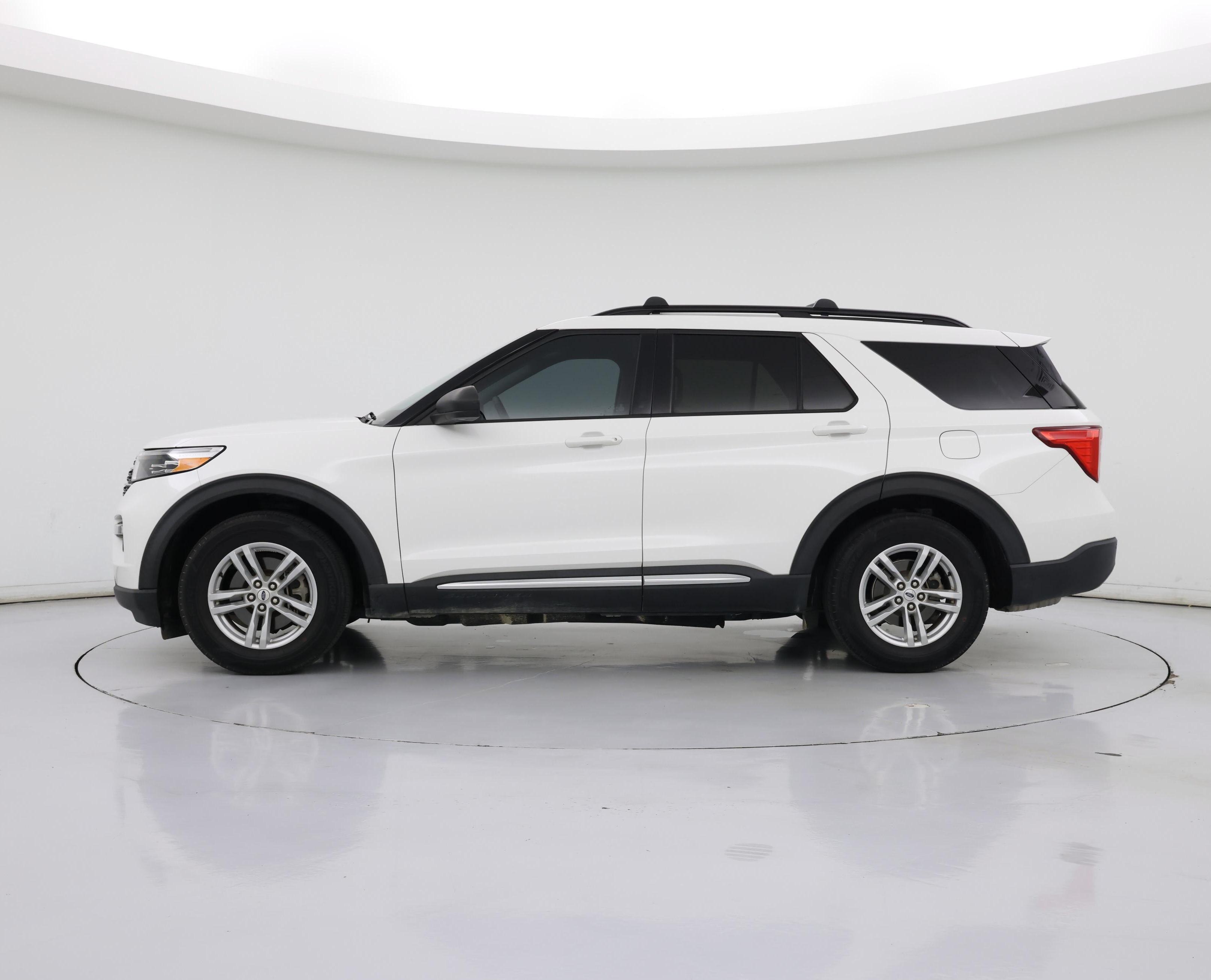 Thumbnail: 2021 Ford Explorer - 3