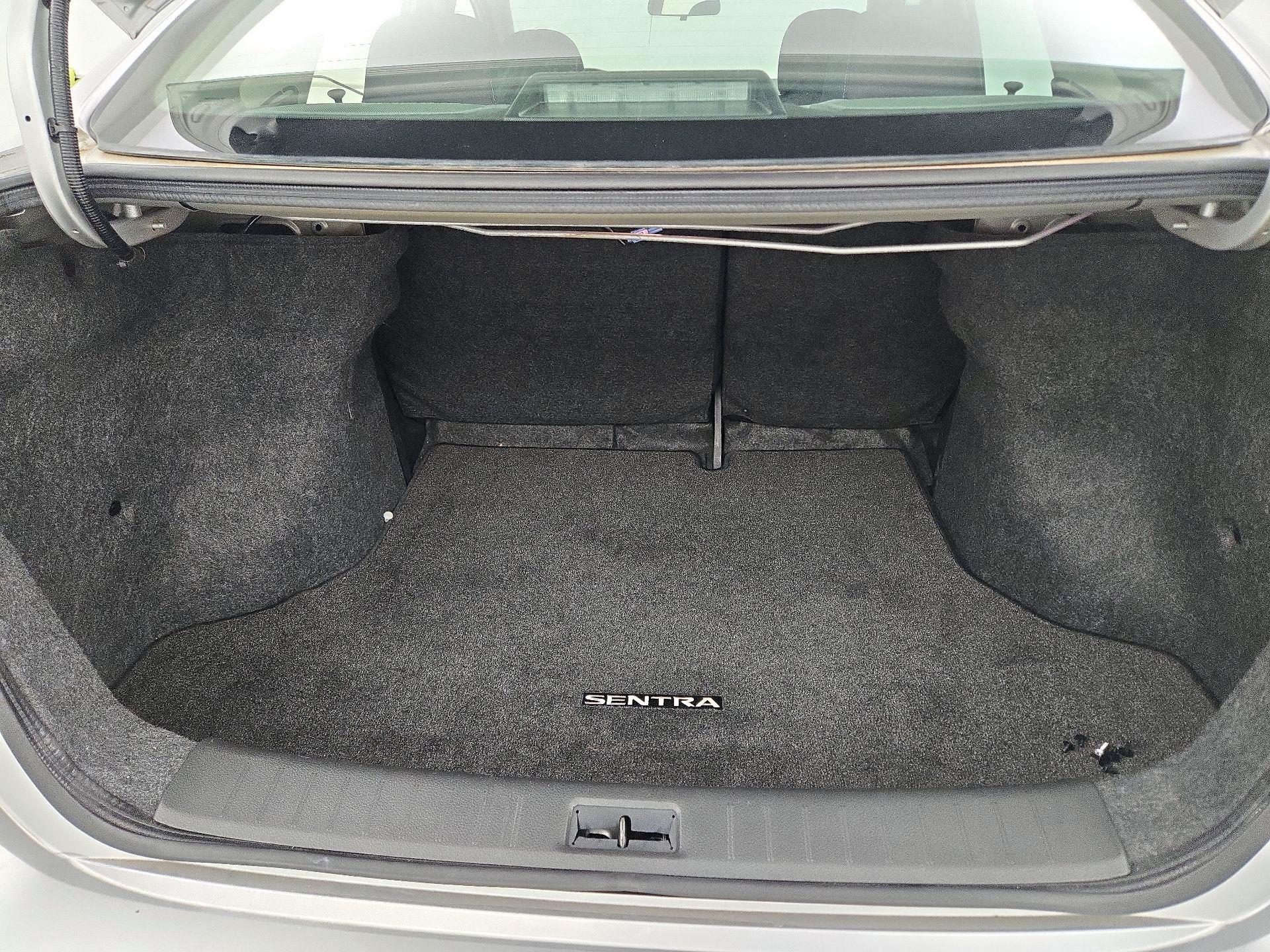 Thumbnail: 2014 Nissan Sentra - 18