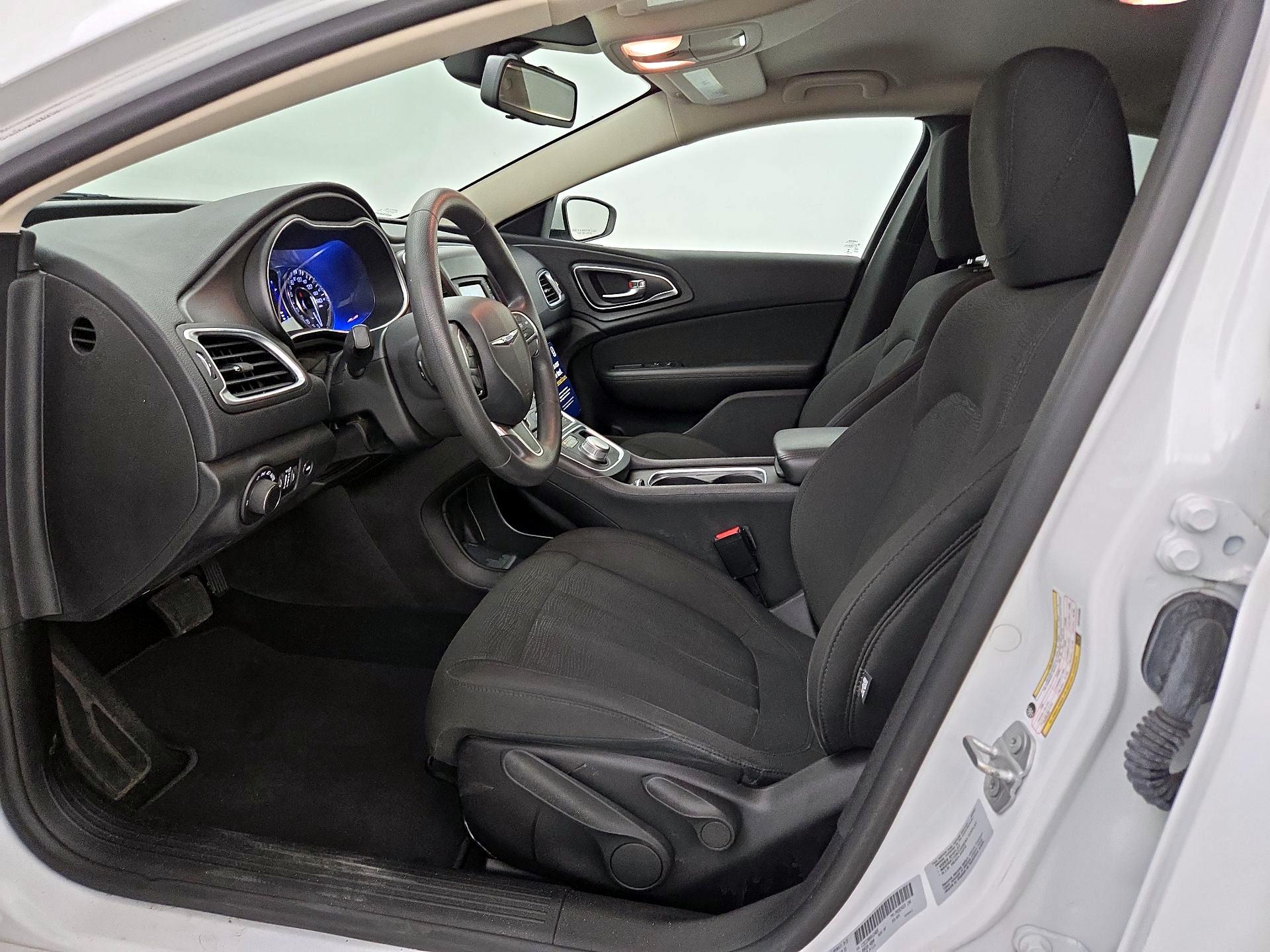 Thumbnail: 2016 Chrysler 200 - 11