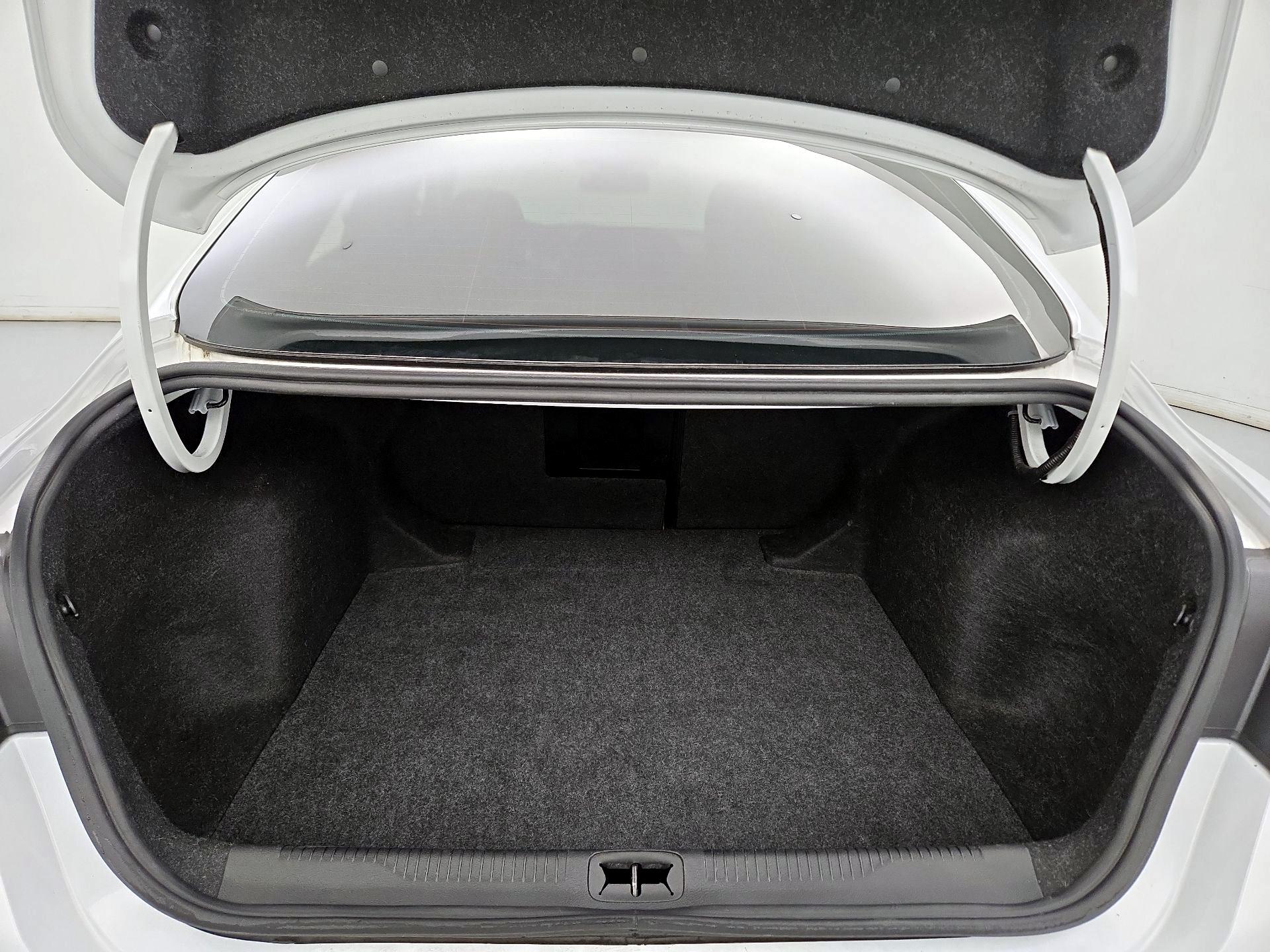 Thumbnail: 2016 Chrysler 200 - 20