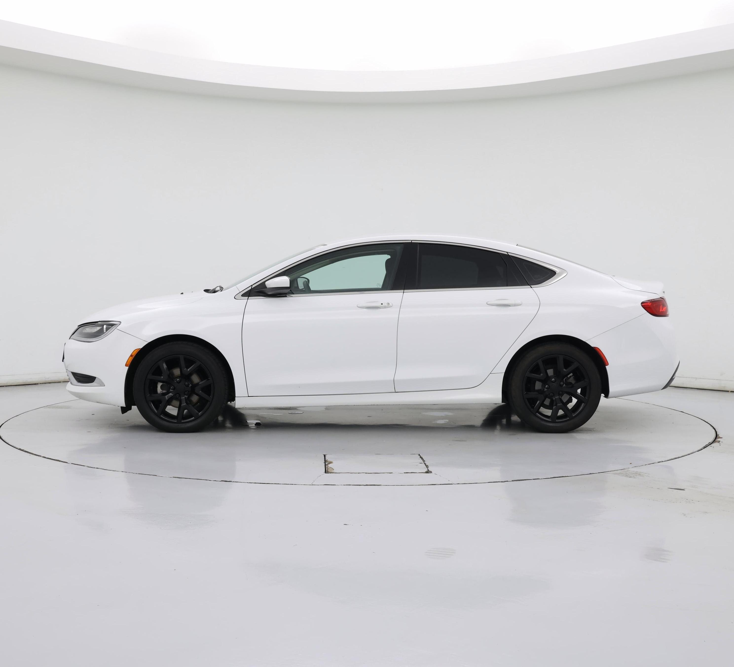 Thumbnail: 2016 Chrysler 200 - 3