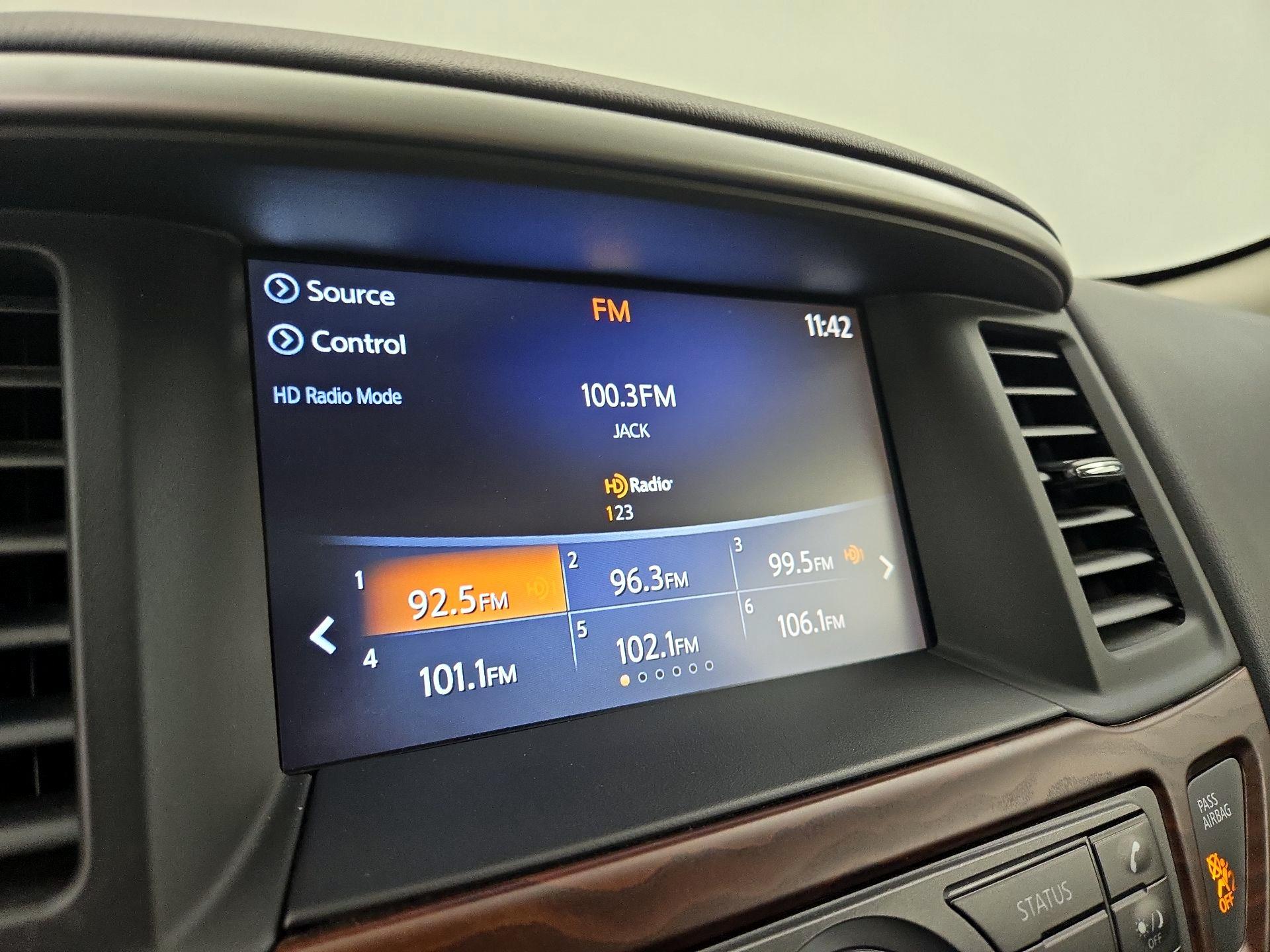 Thumbnail: 2019 Nissan Pathfinder - 16
