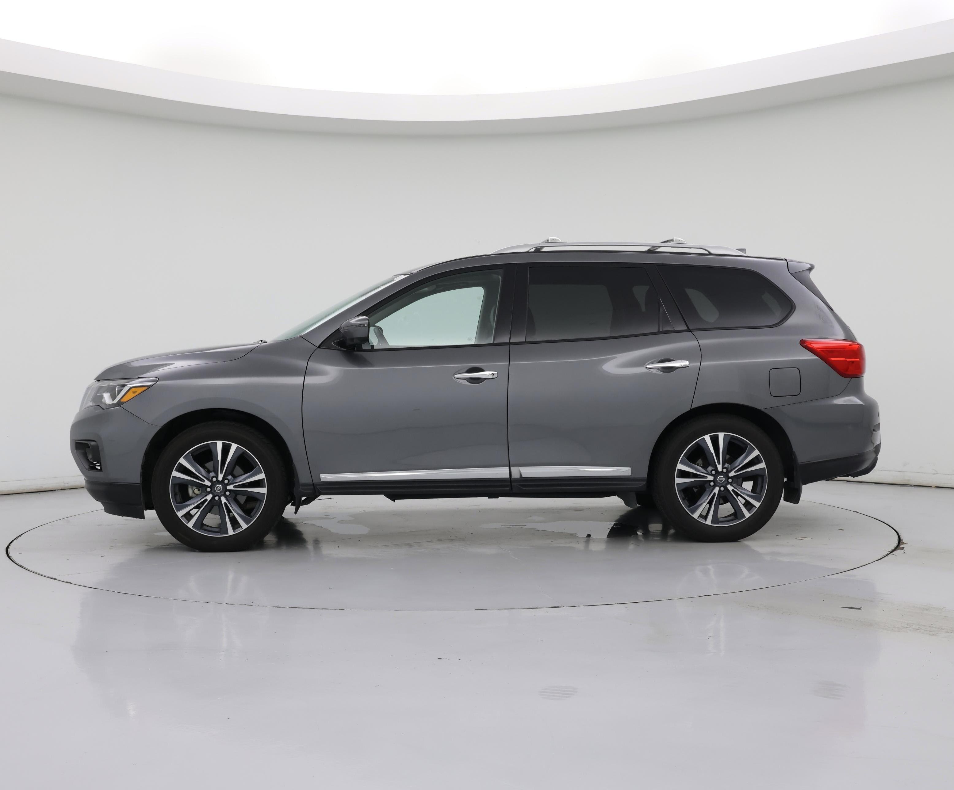 Thumbnail: 2019 Nissan Pathfinder - 3