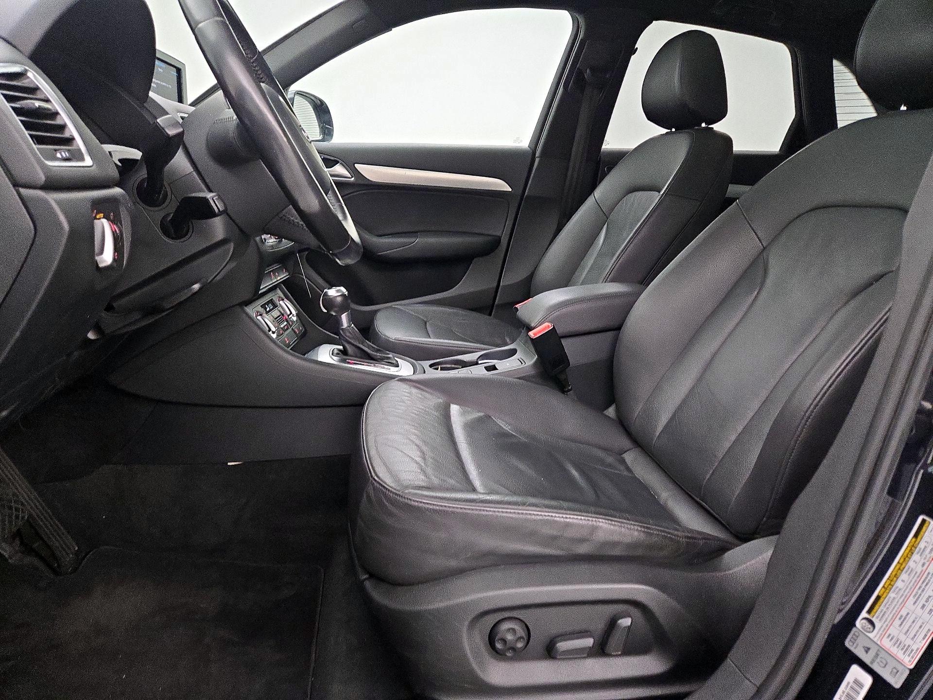 Thumbnail: 2015 Audi Q3 - 11