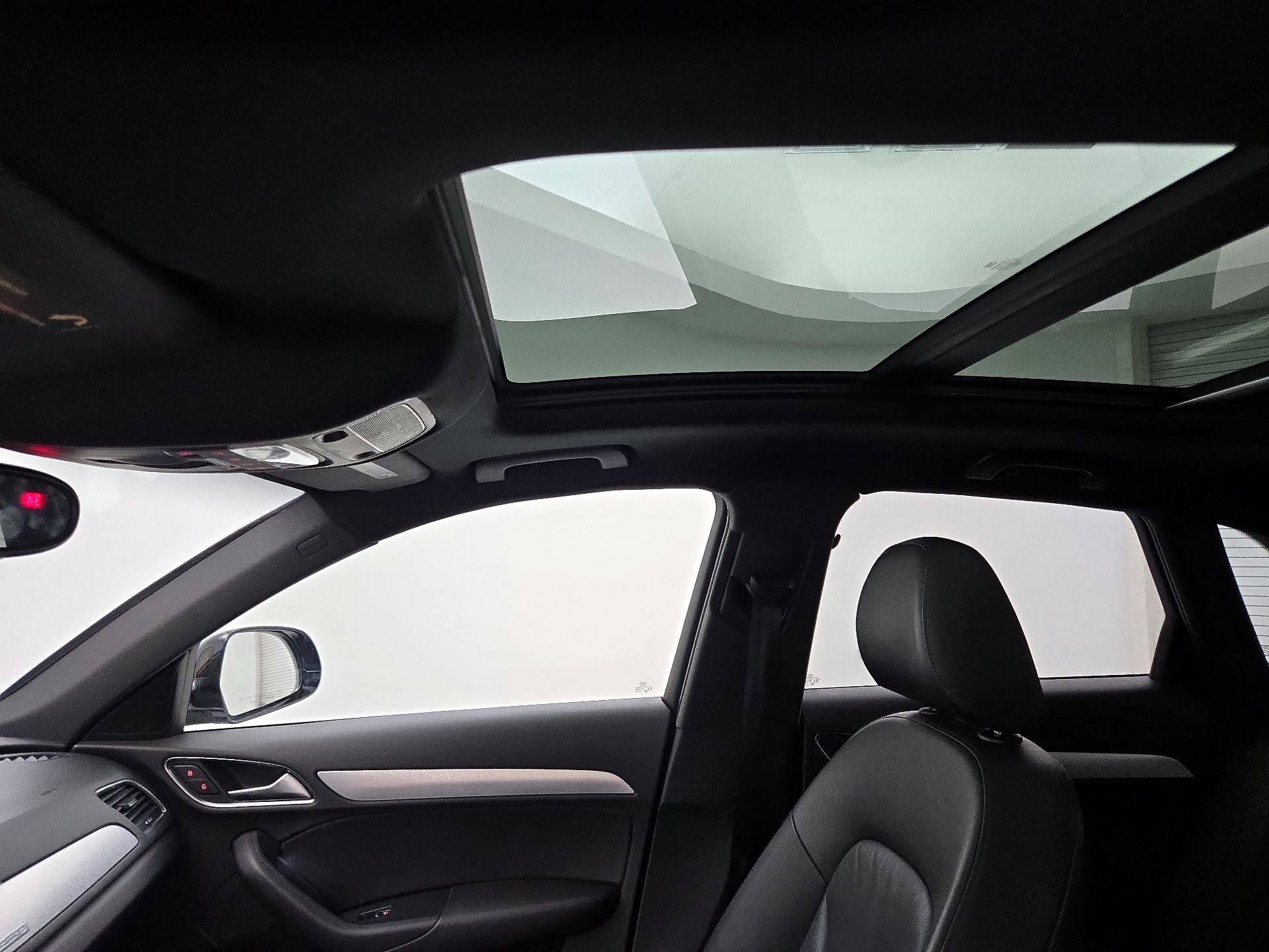 Thumbnail: 2015 Audi Q3 - 19