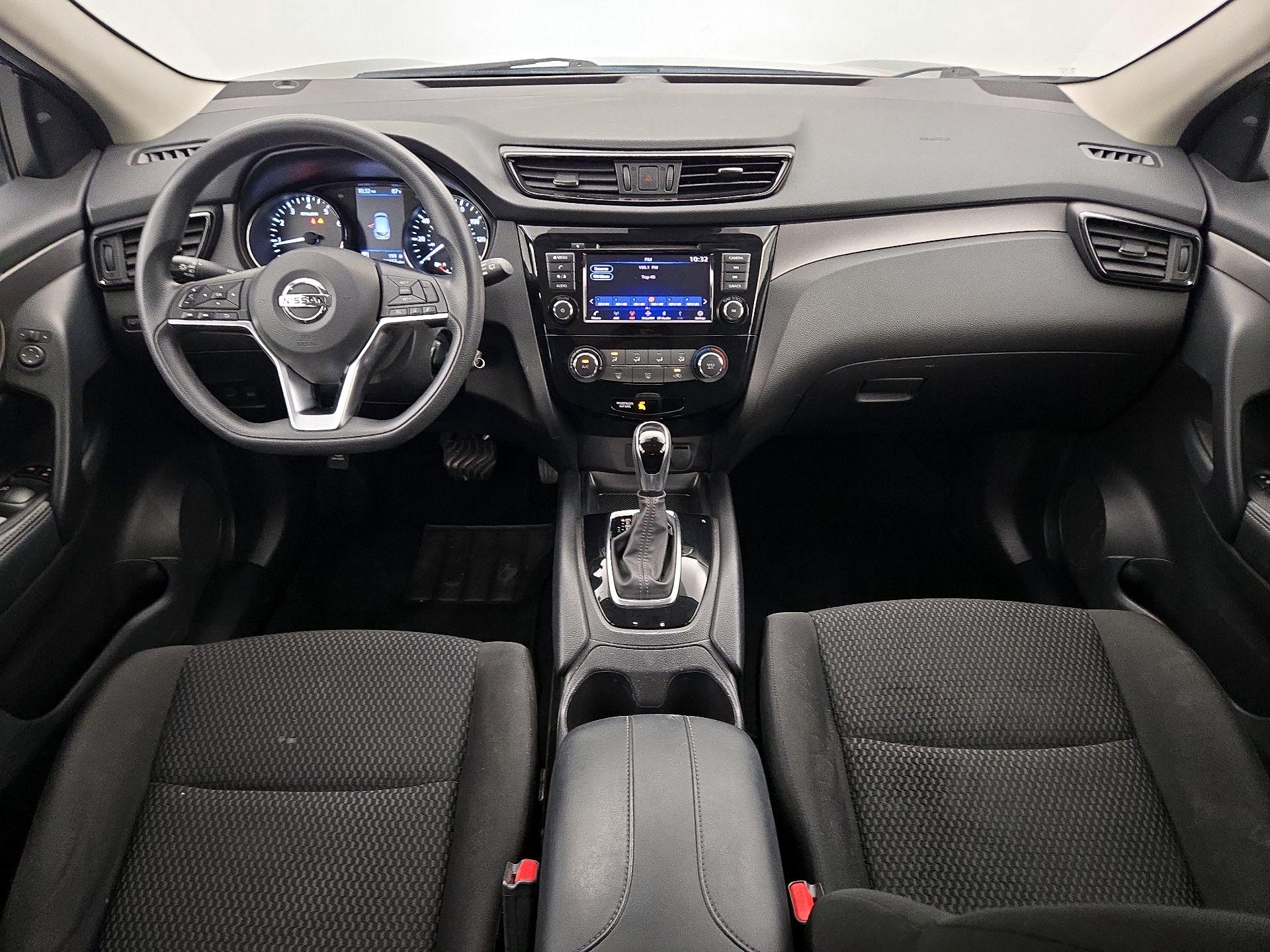 Thumbnail: 2020 Nissan Rogue Sport - 9