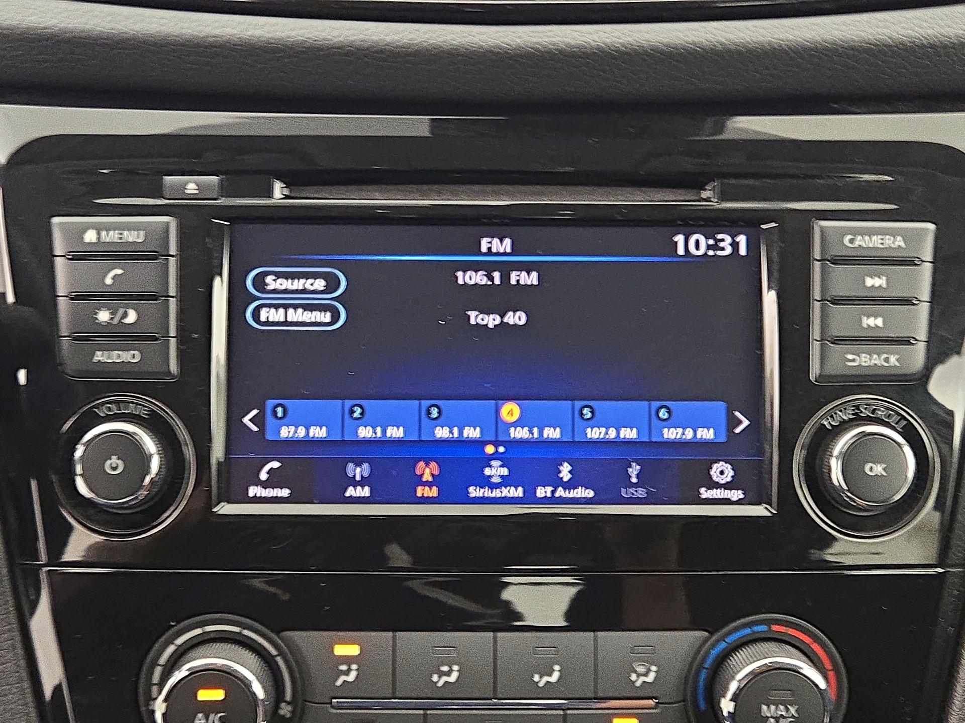 Thumbnail: 2020 Nissan Rogue Sport - 15