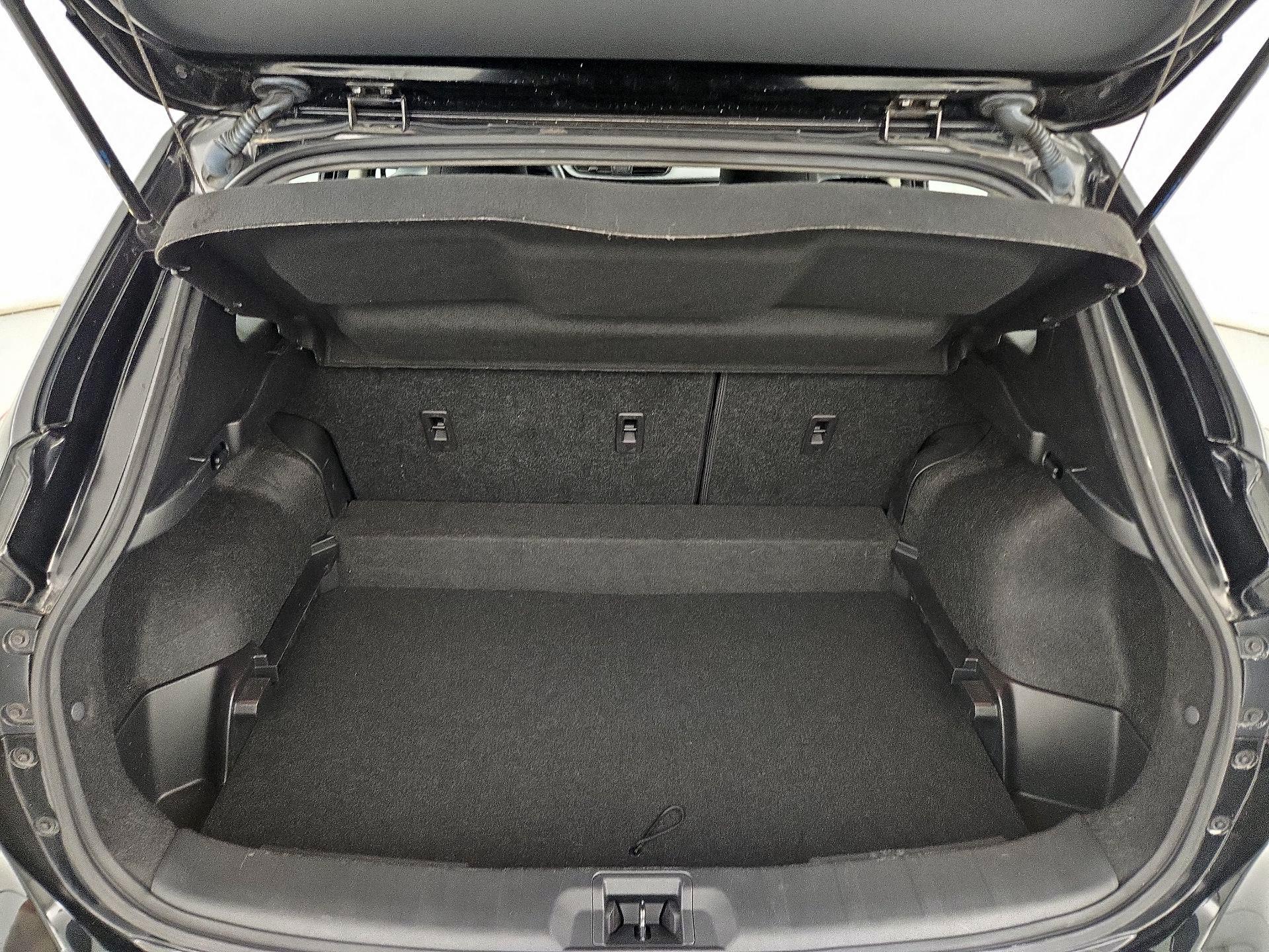 Thumbnail: 2020 Nissan Rogue Sport - 20