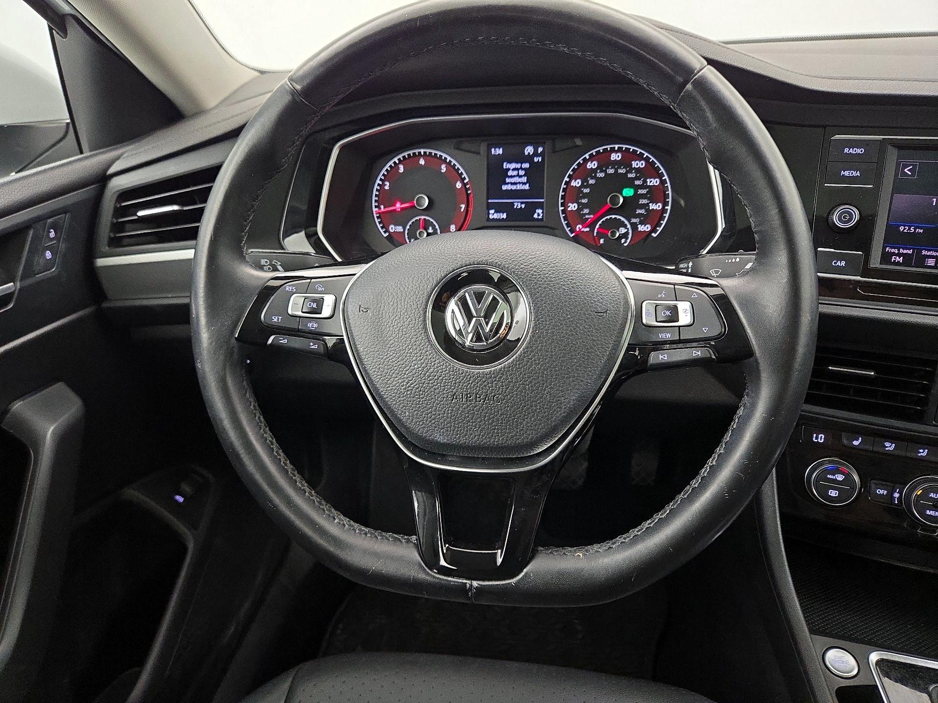 Thumbnail: 2019 Volkswagen Jetta - 10