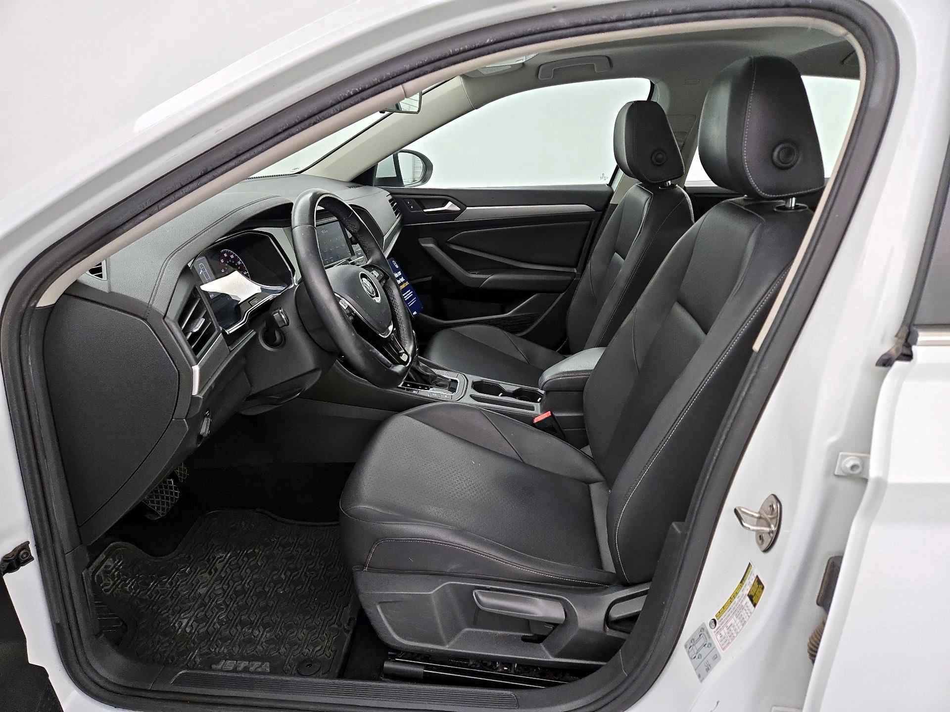 Thumbnail: 2019 Volkswagen Jetta - 11