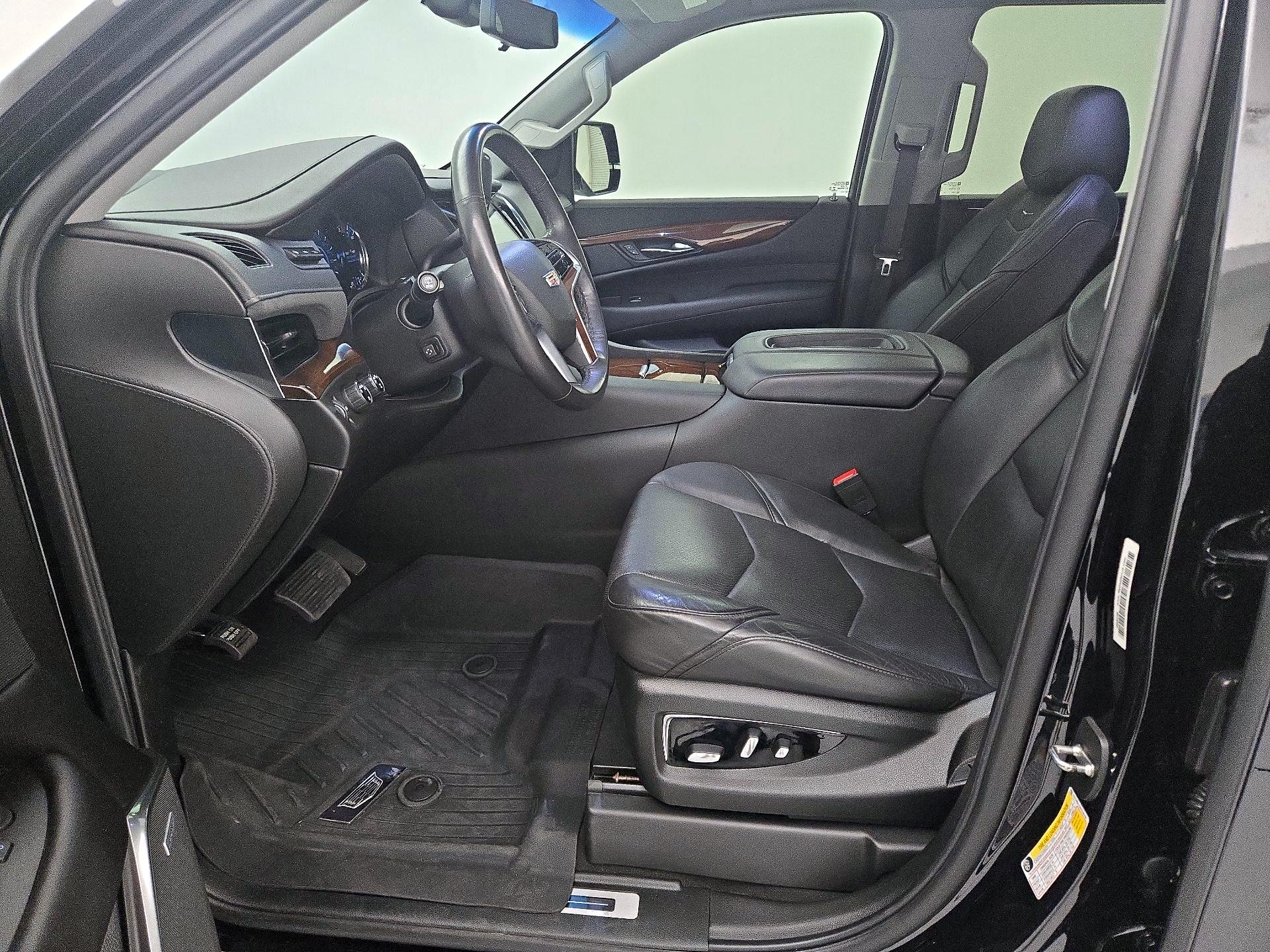 Thumbnail: 2019 Cadillac Escalade - 11