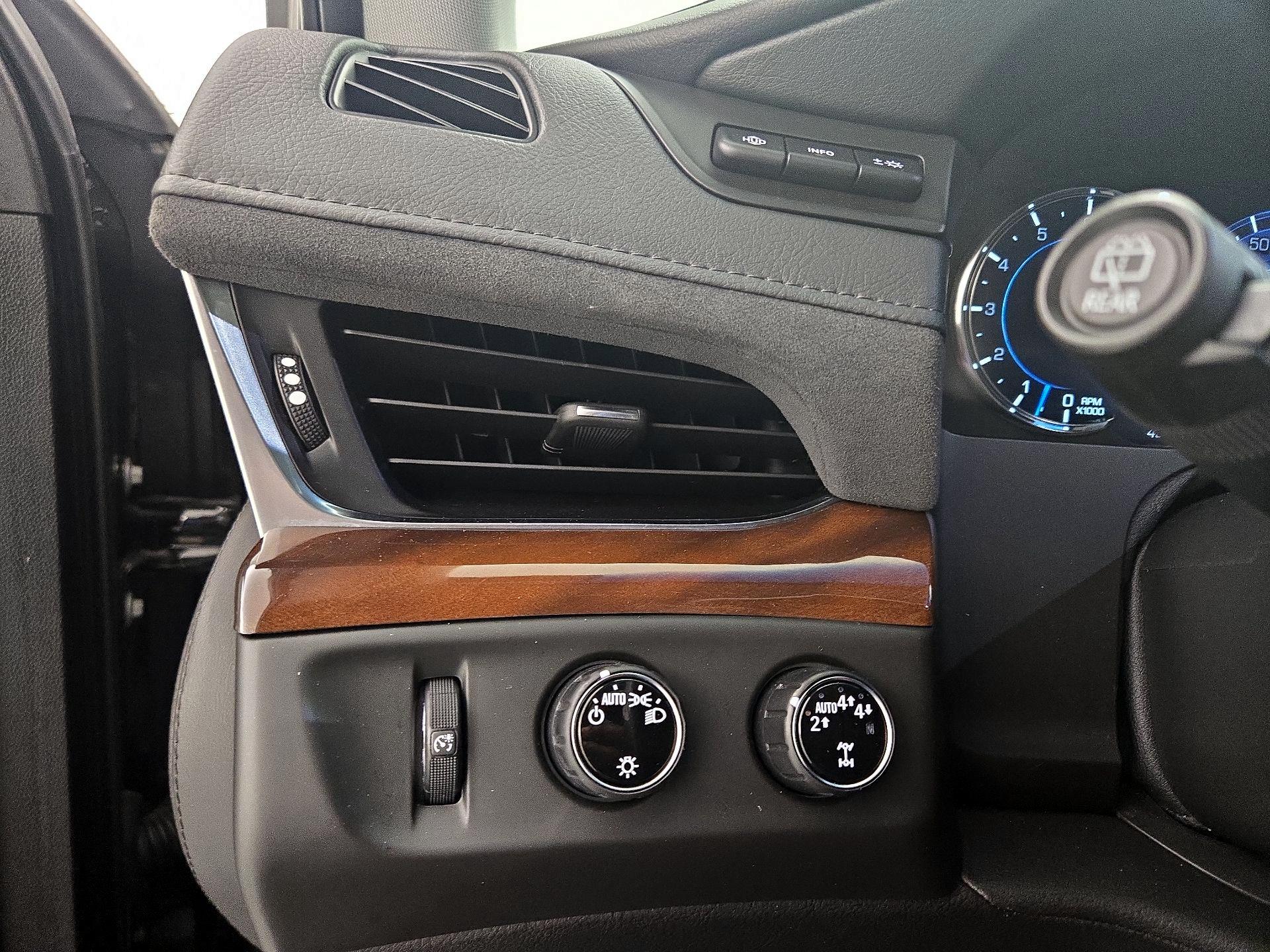 Thumbnail: 2019 Cadillac Escalade - 13
