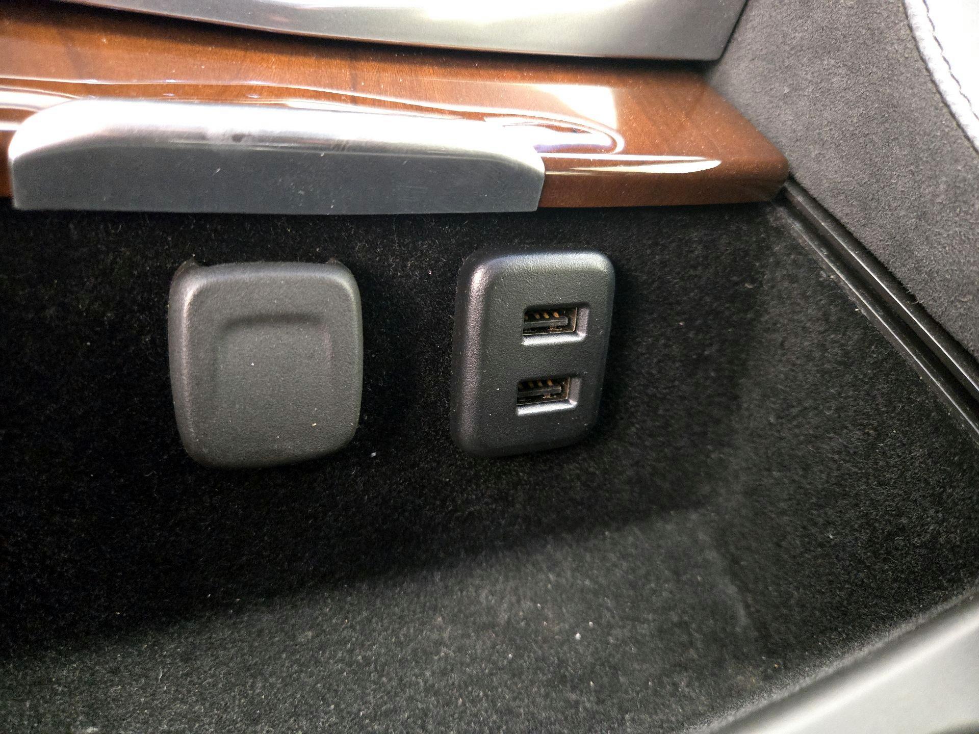 Thumbnail: 2019 Cadillac Escalade - 19