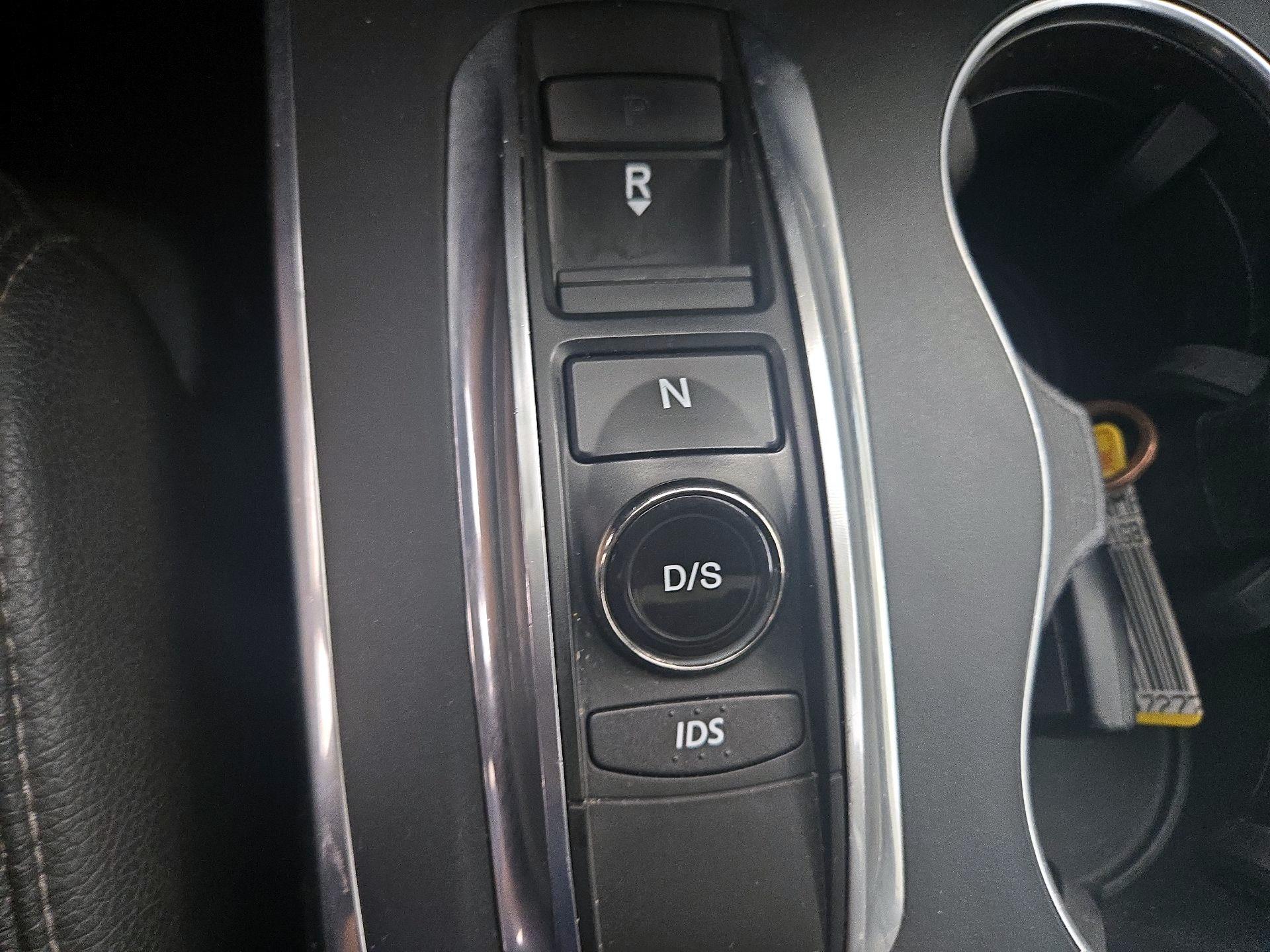 Thumbnail: 2016 Acura MDX - 17