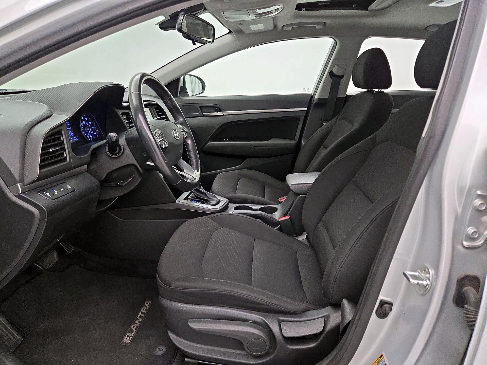 Thumbnail: 2020 Hyundai Elantra - 11