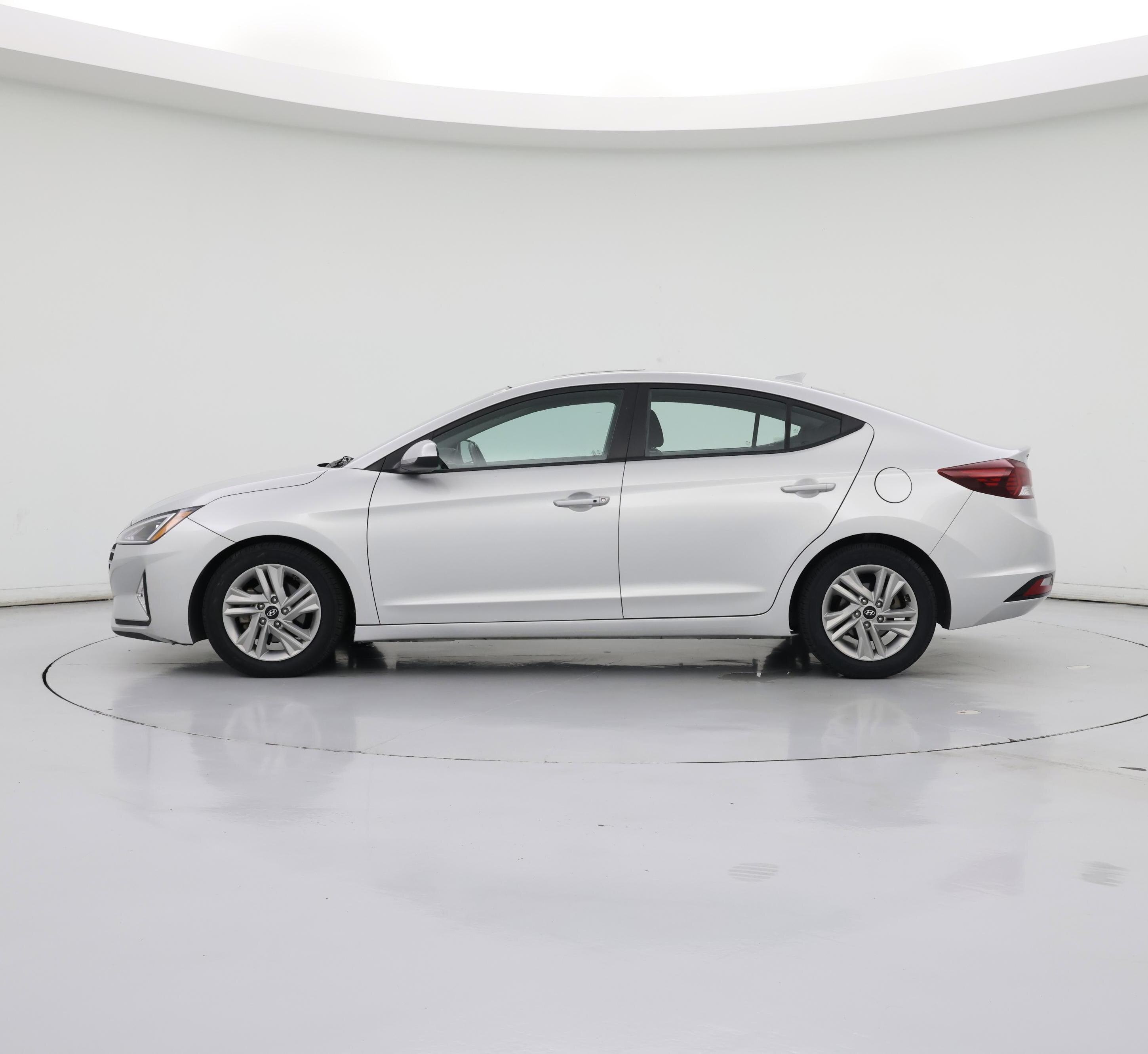 Thumbnail: 2020 Hyundai Elantra - 3